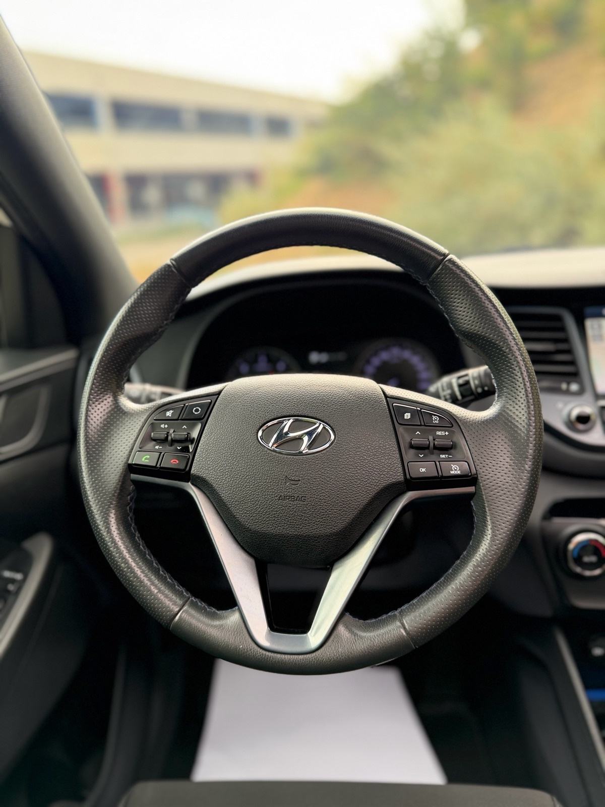 Hyundai Tucson 1.7 CRDi Automatik Pano Navi / Jamstvo, fotografija 12