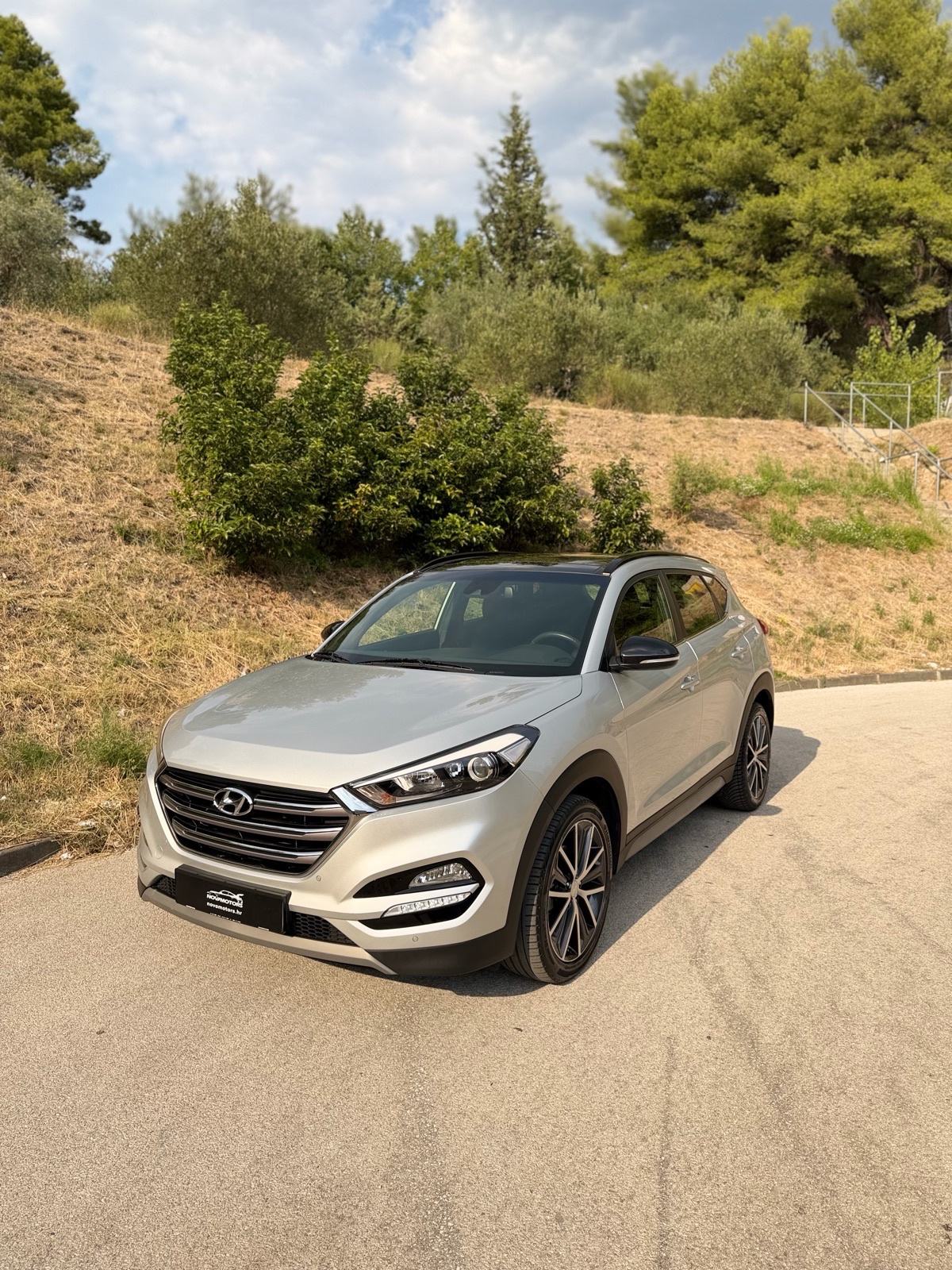 Hyundai Tucson 1.7 CRDi Automatik Pano Navi / Jamstvo, fotografija 2