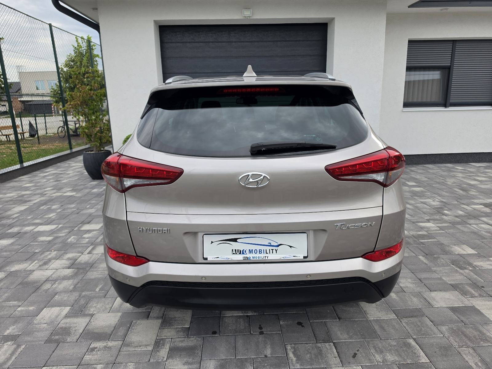 Hyundai Tucson 1,7 CRDi CREATIVE NAVI KAMERA KEYLESS *GARANCIJA**, fotografija 5
