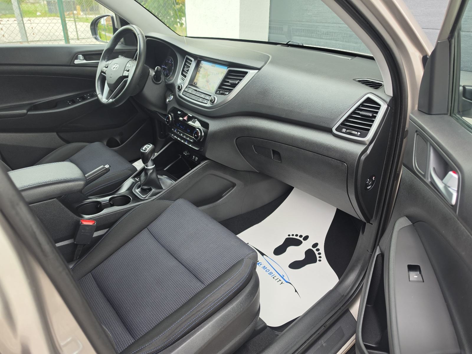 Hyundai Tucson 1,7 CRDi CREATIVE NAVI KAMERA KEYLESS *GARANCIJA**, fotografija 12