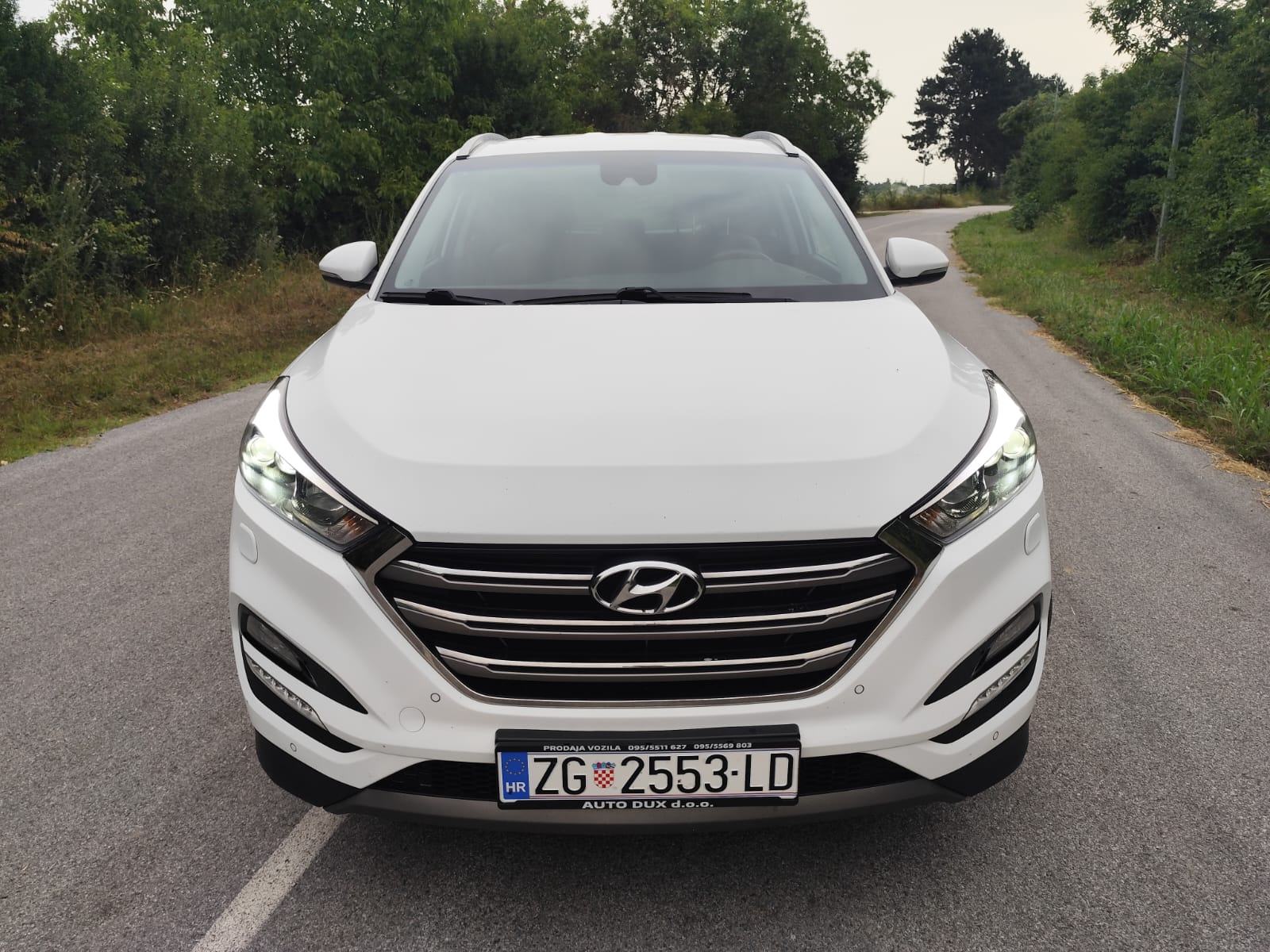 Hyundai Tucson 1.7 CRDi ***FULL*HLAĐENJE SJEDALA*BI XENON*SERVISNA***, fotografija 8