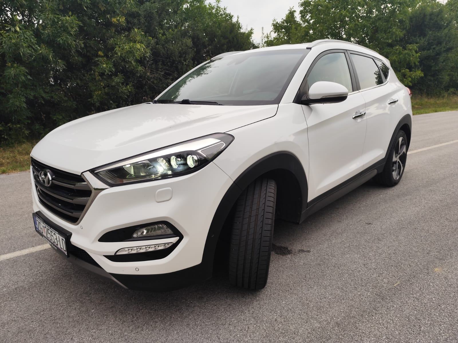 Hyundai Tucson 1.7 CRDi ***FULL*HLAĐENJE SJEDALA*BI XENON*SERVISNA***, fotografija 6