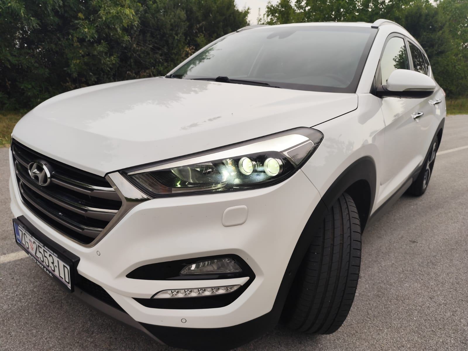 Hyundai Tucson 1.7 CRDi ***FULL*HLAĐENJE SJEDALA*BI XENON*SERVISNA***, fotografija 5