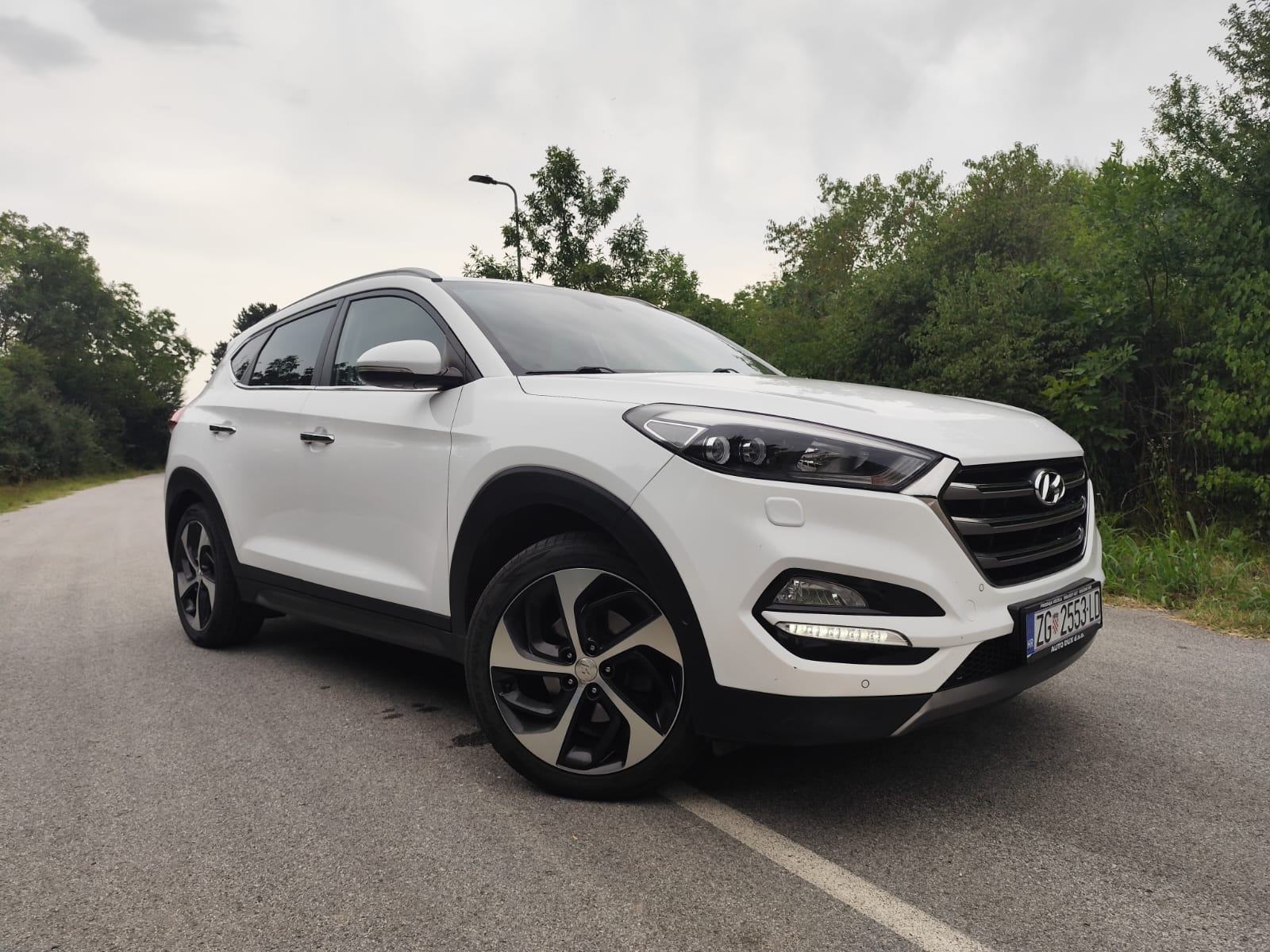 Hyundai Tucson 1.7 CRDi ***FULL*HLAĐENJE SJEDALA*BI XENON*SERVISNA***, fotografija 3