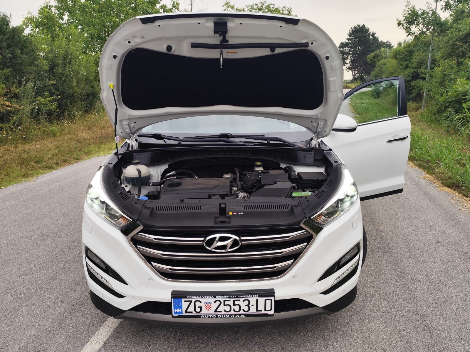 Hyundai Tucson 1.7 CRDi ***FULL*HLAĐENJE SJEDALA*BI XENON*SERVISNA***, fotografija 9
