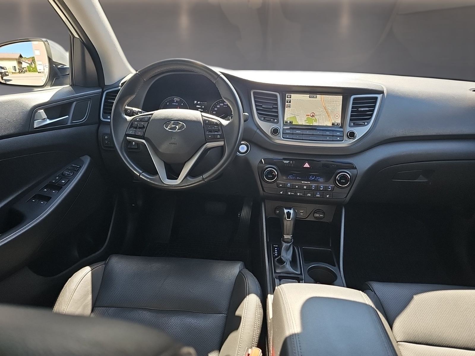 Hyundai Tucson 1,7 CRDi GDT0 ISG DCT,AUTOMATIK,KOŽA,KAMERA,NAVI,ALU 19, fotografija 14