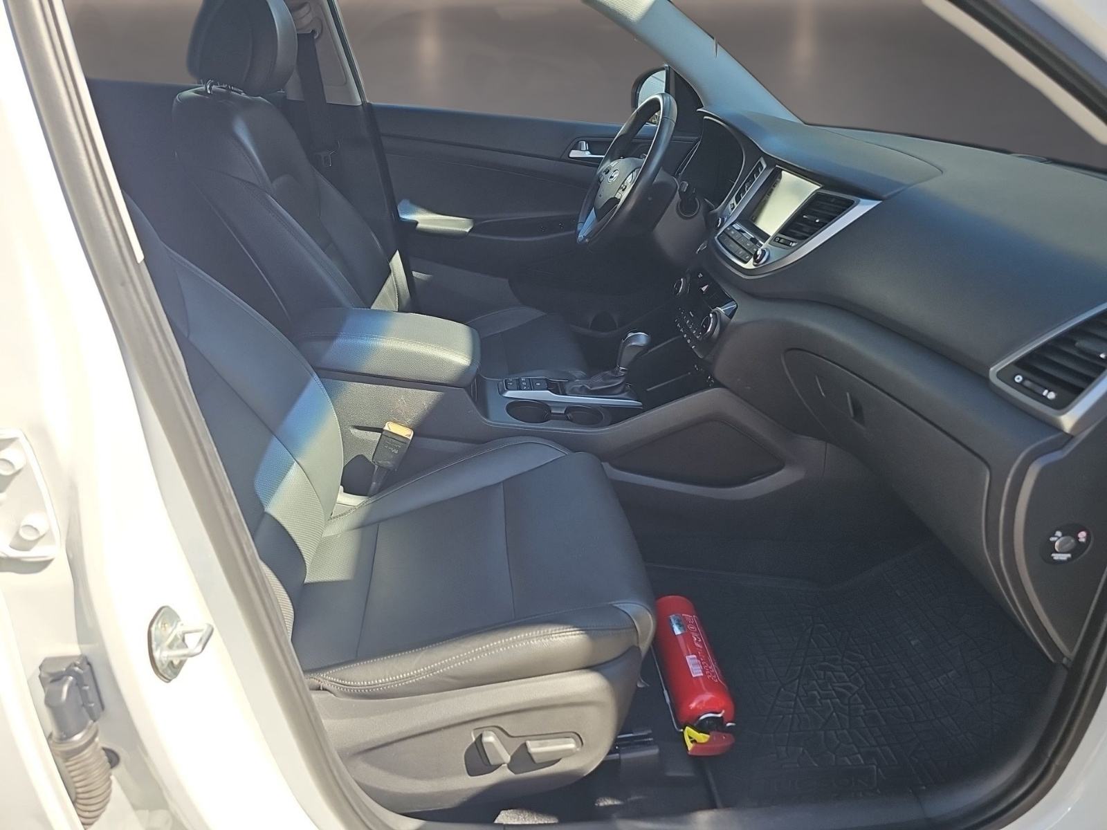 Hyundai Tucson 1,7 CRDi GDT0 ISG DCT,AUTOMATIK,KOŽA,KAMERA,NAVI,ALU 19, fotografija 9