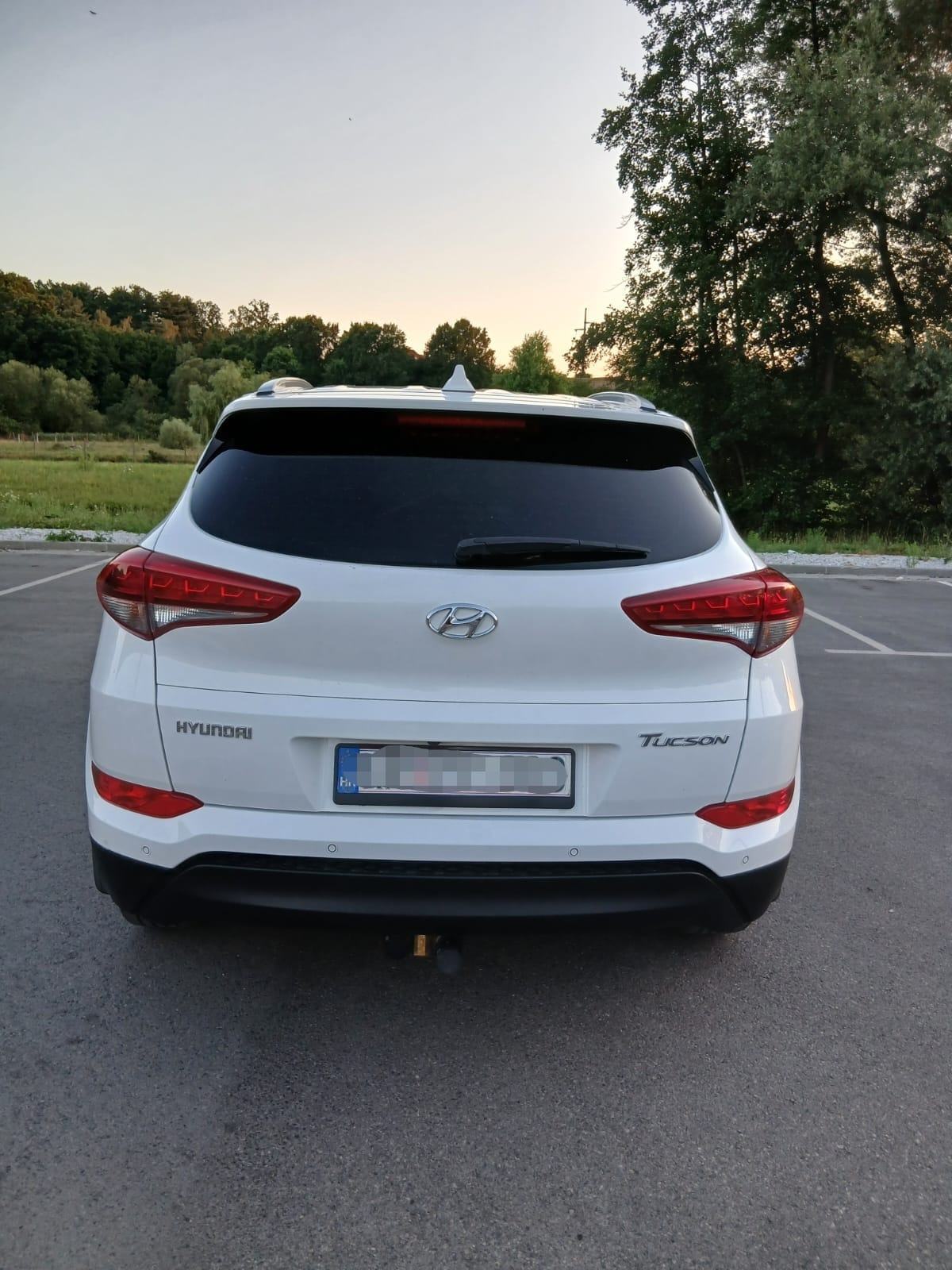 Hyundai Tucson 1,7 CRDi ISG, fotografija 11