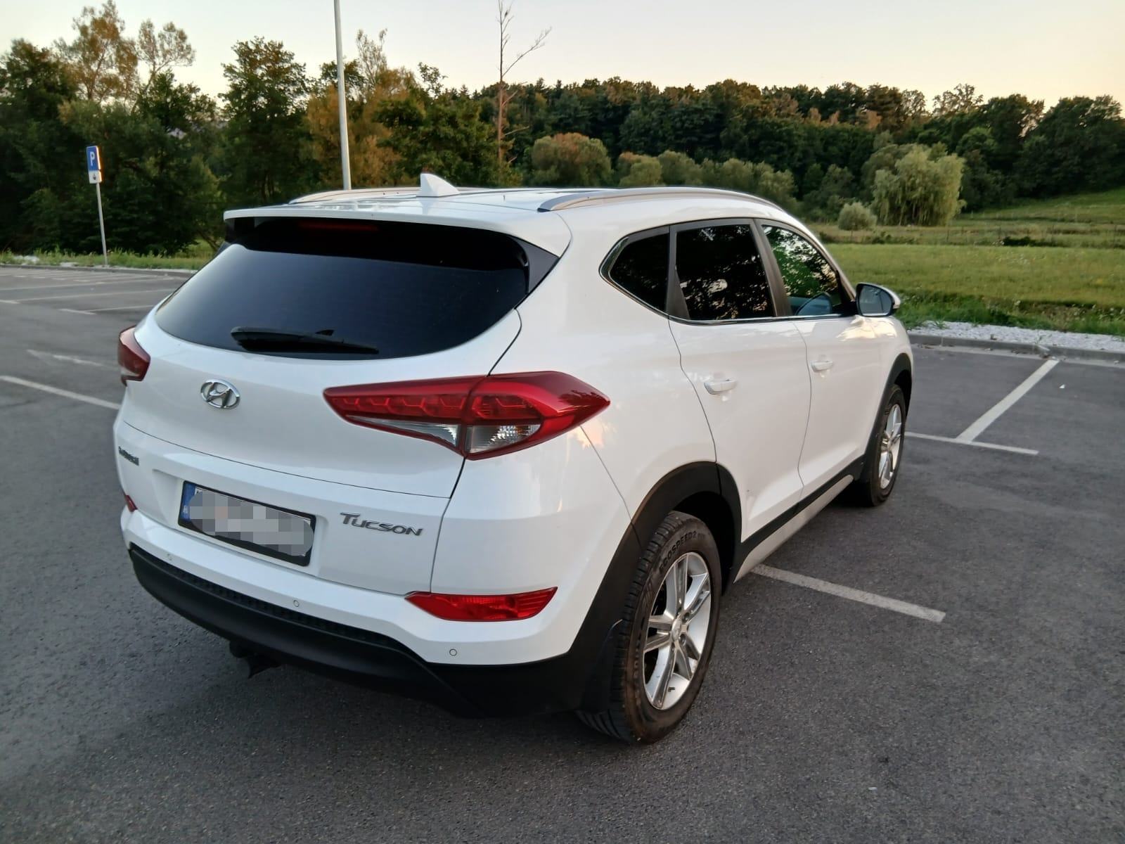 Hyundai Tucson 1,7 CRDi ISG, fotografija 10