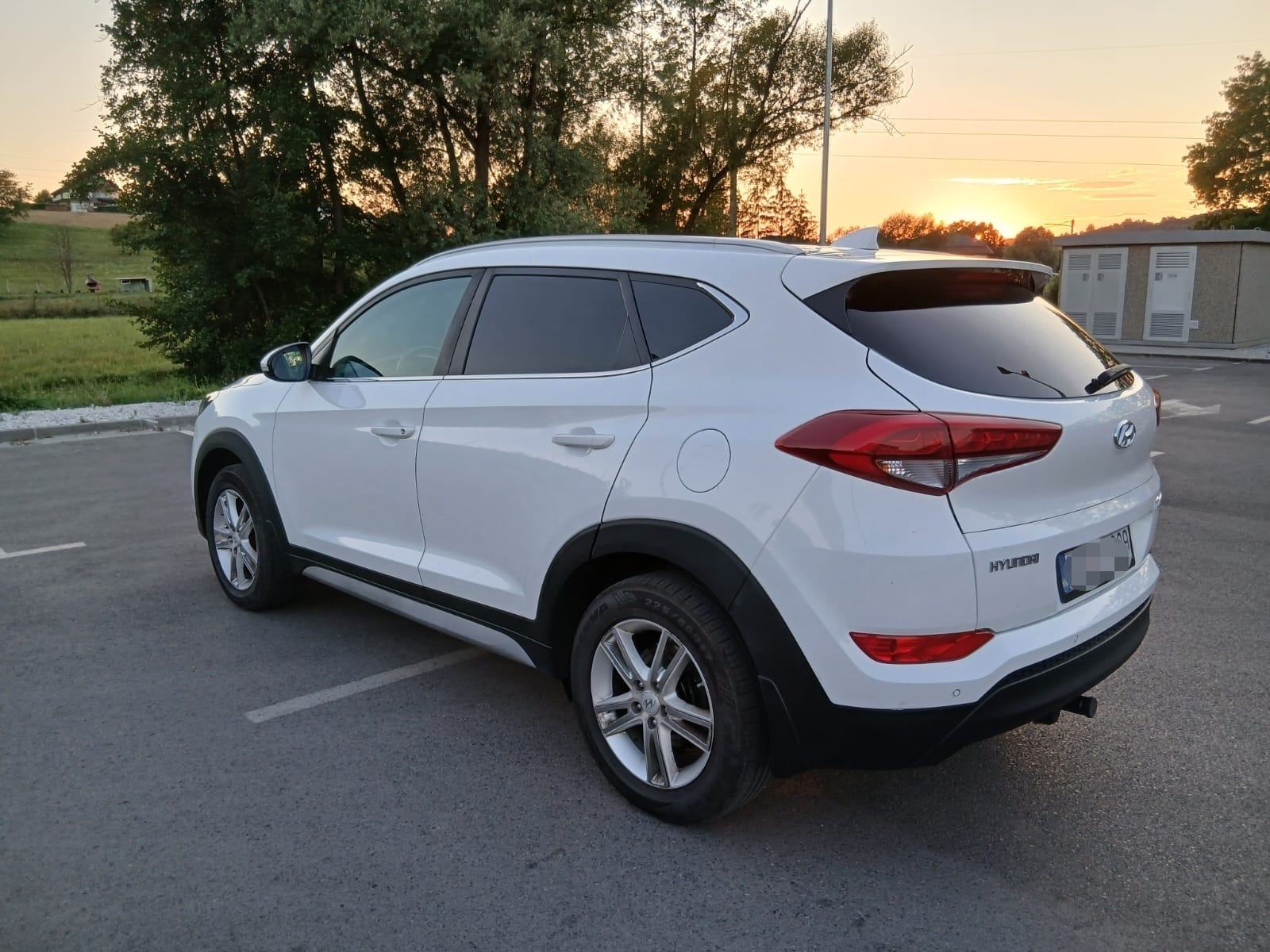 Hyundai Tucson 1,7 CRDi ISG, fotografija 8