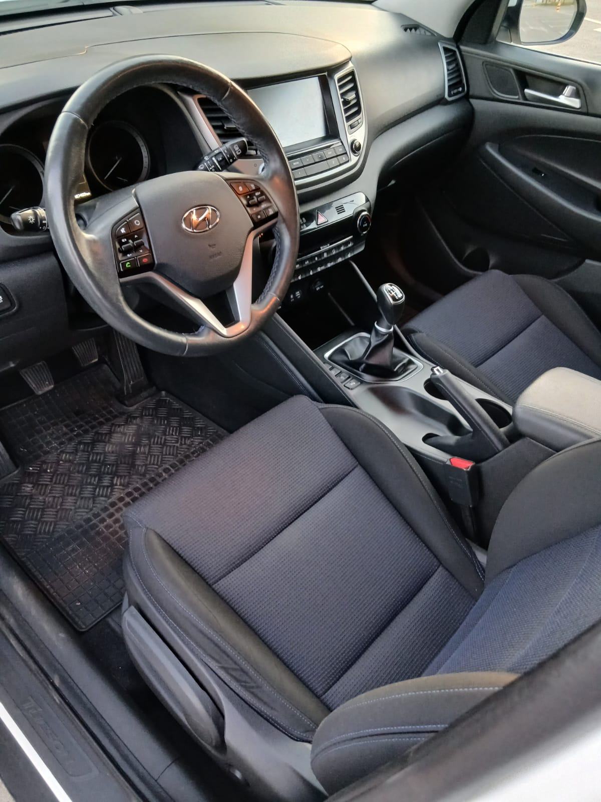 Hyundai Tucson 1,7 CRDi ISG, fotografija 14