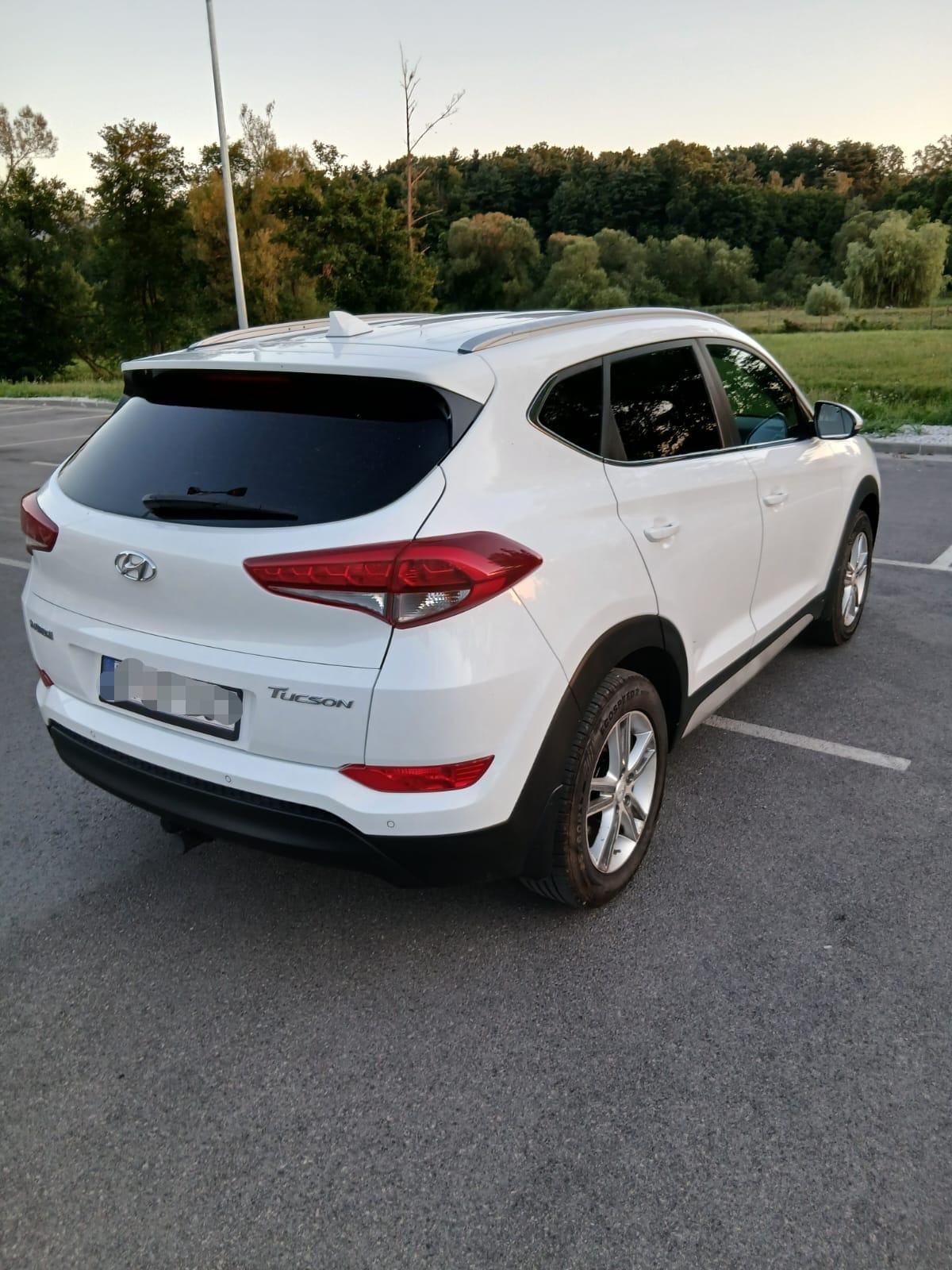 Hyundai Tucson 1,7 CRDi ISG, fotografija 9