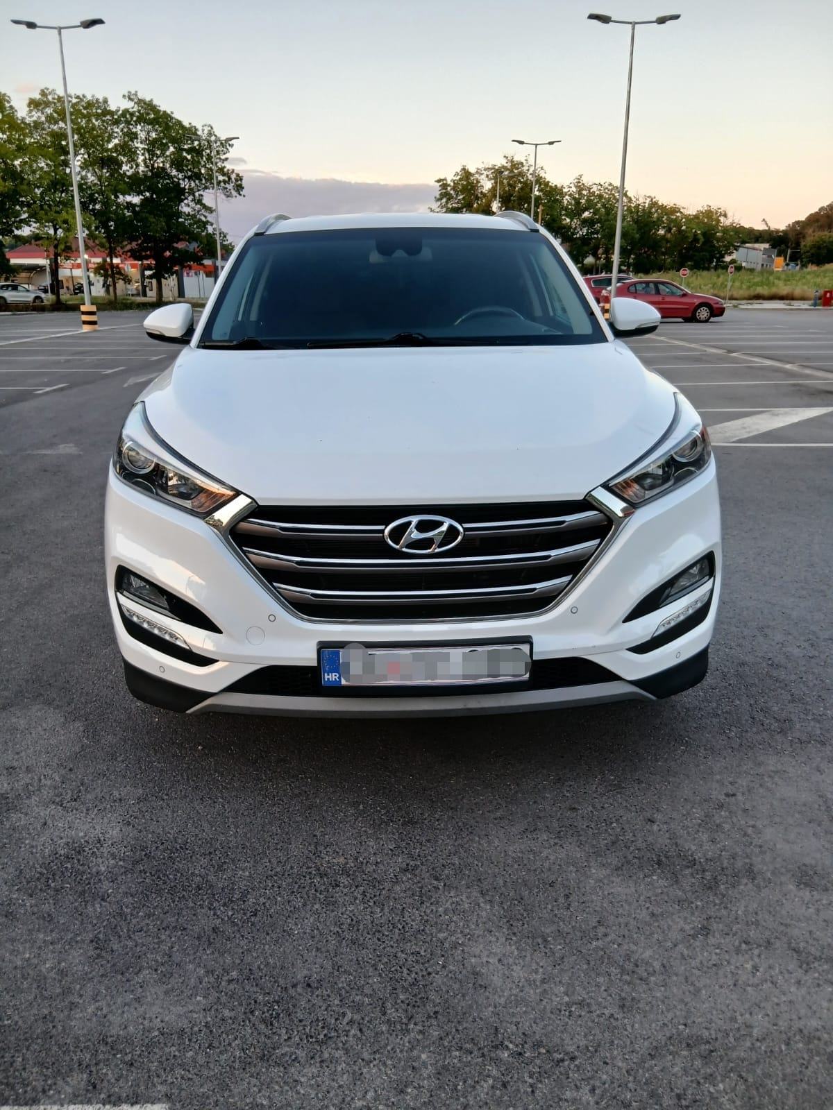 Hyundai Tucson 1,7 CRDi ISG, fotografija 3