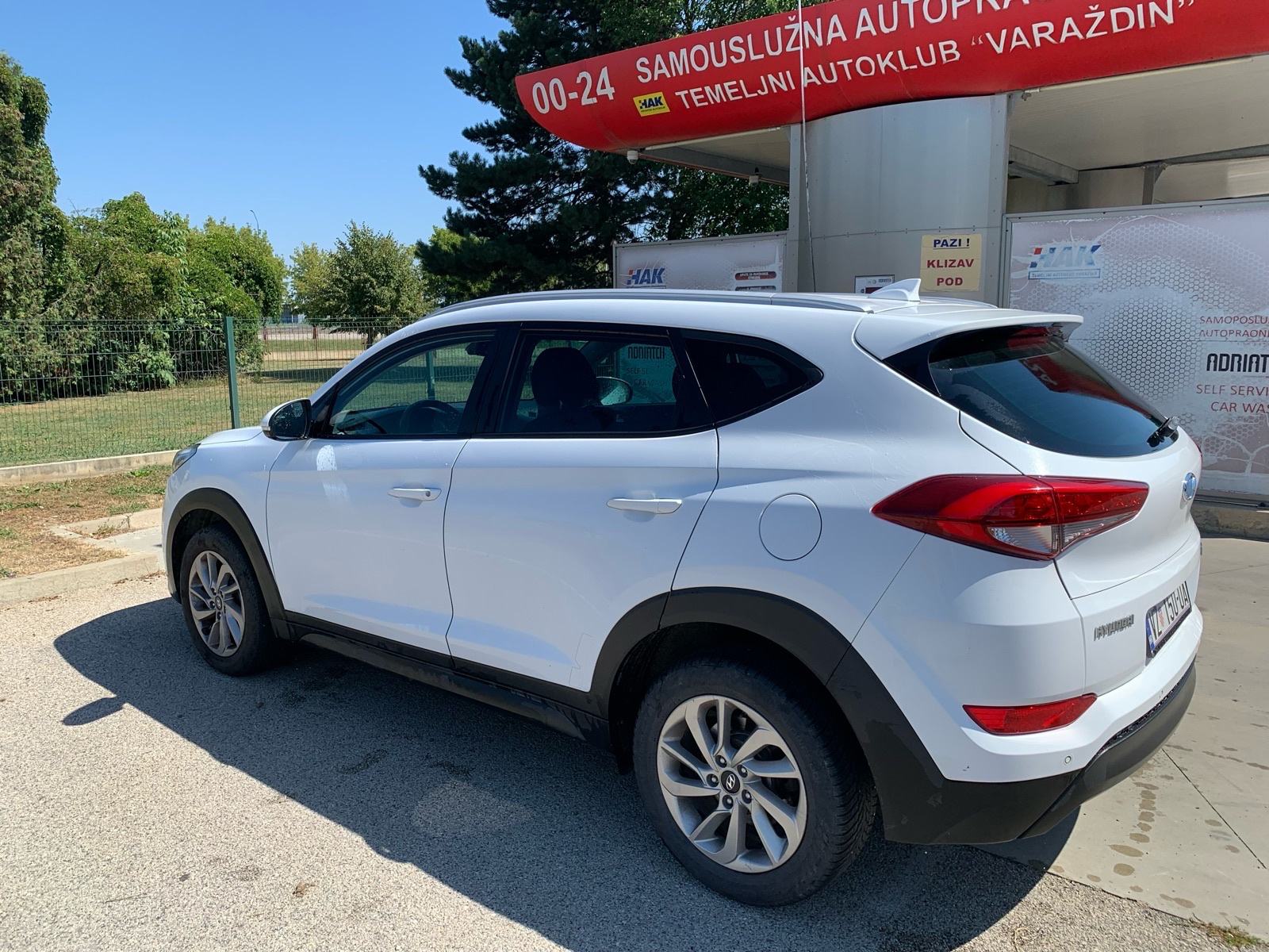 Hyundai Tucson 1,7 CRDi ISG vrhunski, reg. god. dana, orgin.kilomet, fotografija 3