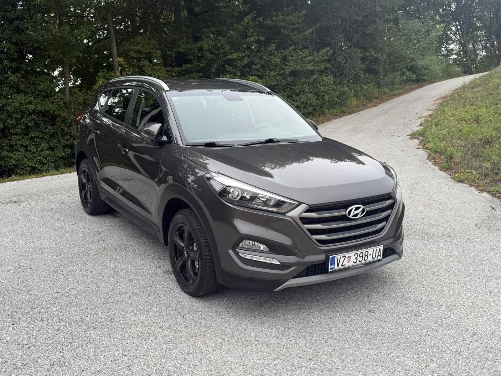 Hyundai Tucson 1.7 CRDI led navi zad kamera servisna !TOP STANJE!, fotografija 7
