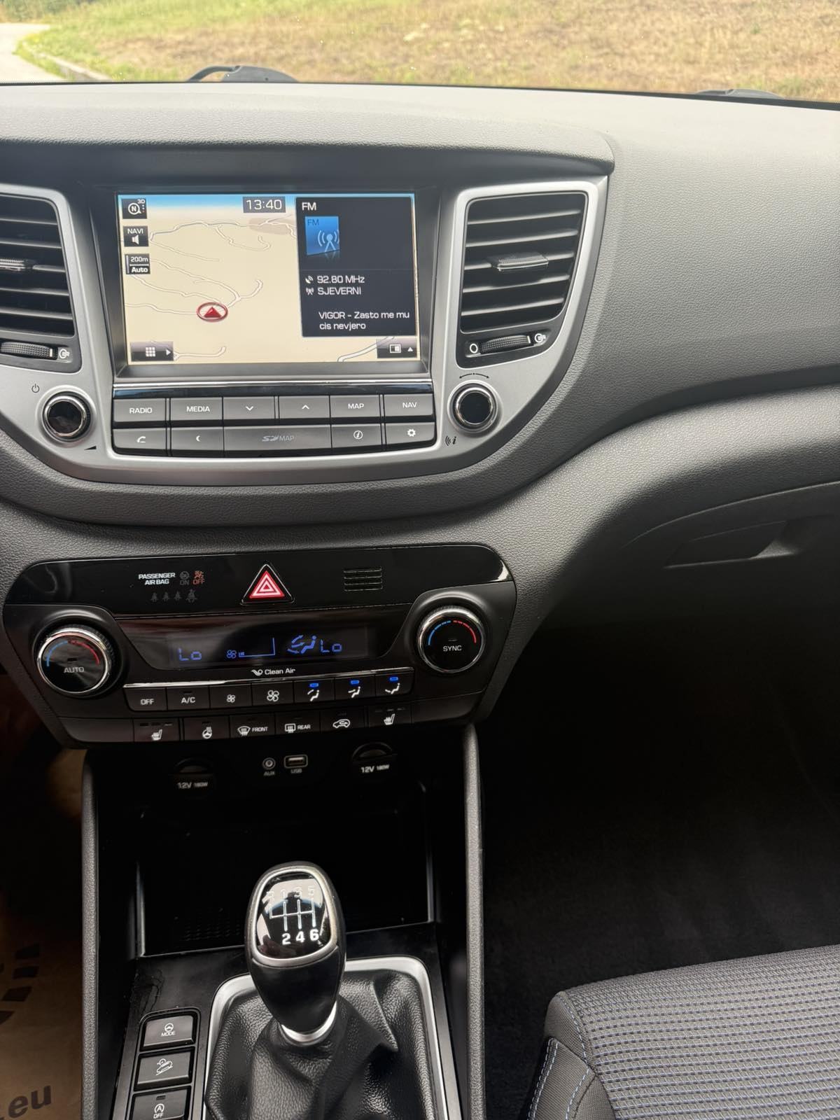 Hyundai Tucson 1.7 CRDI led navi zad kamera servisna !TOP STANJE!, fotografija 18