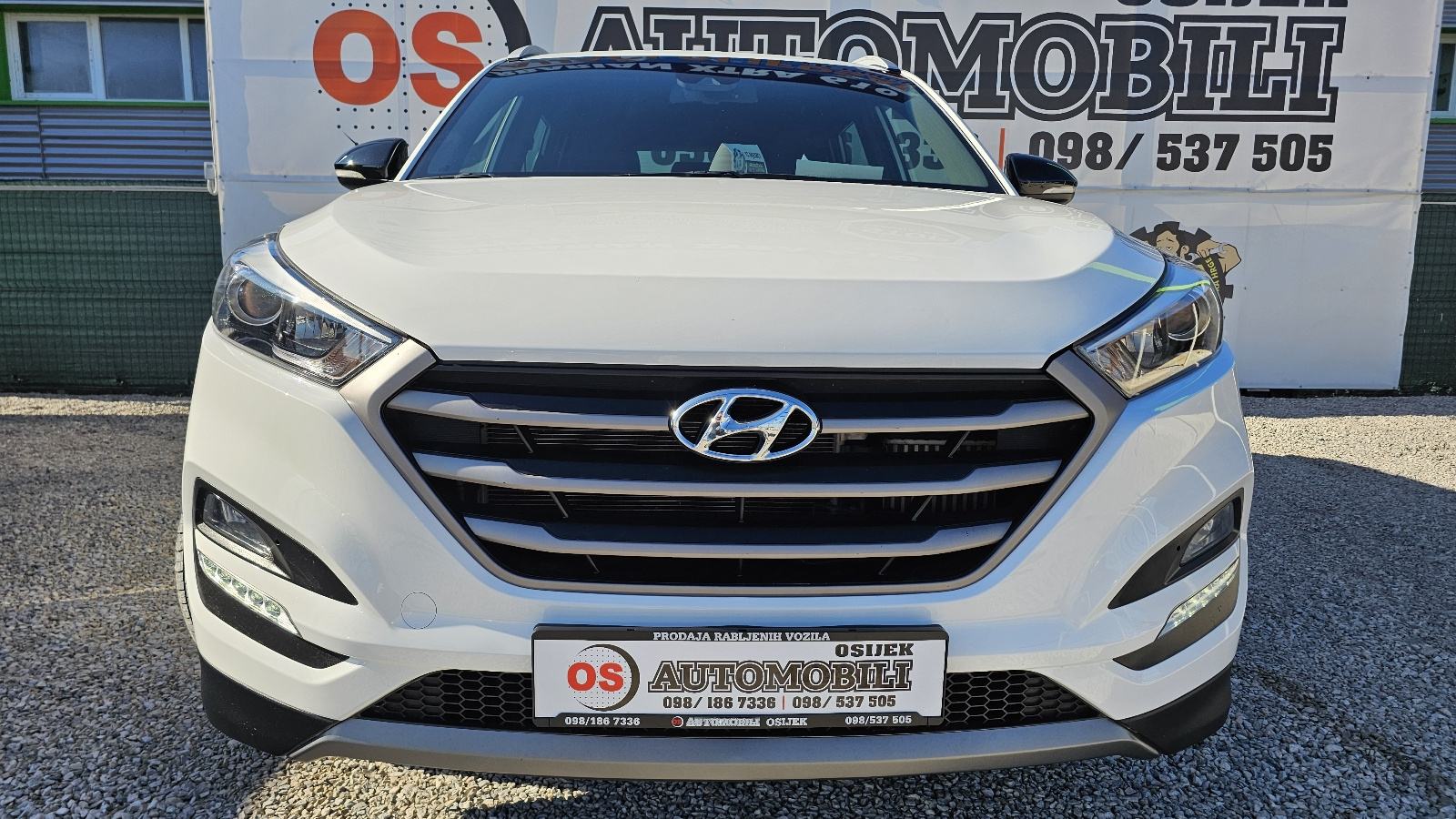 Hyundai Tucson 1.7 CRDI,NAVIGACIJA,KAMERA,CLIMATRONIC,LED,TEMPOMAT, pogled izvana - slika 2