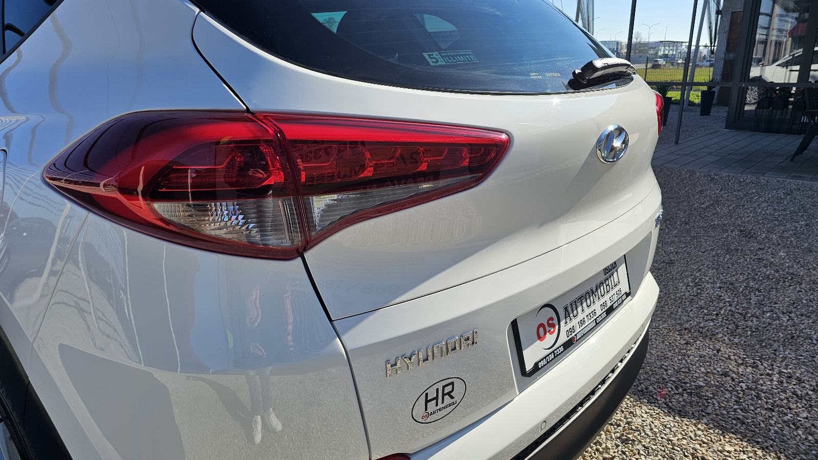 Hyundai Tucson 1.7 CRDI,NAVIGACIJA,KAMERA,CLIMATRONIC,LED,TEMPOMAT, fotografija 9