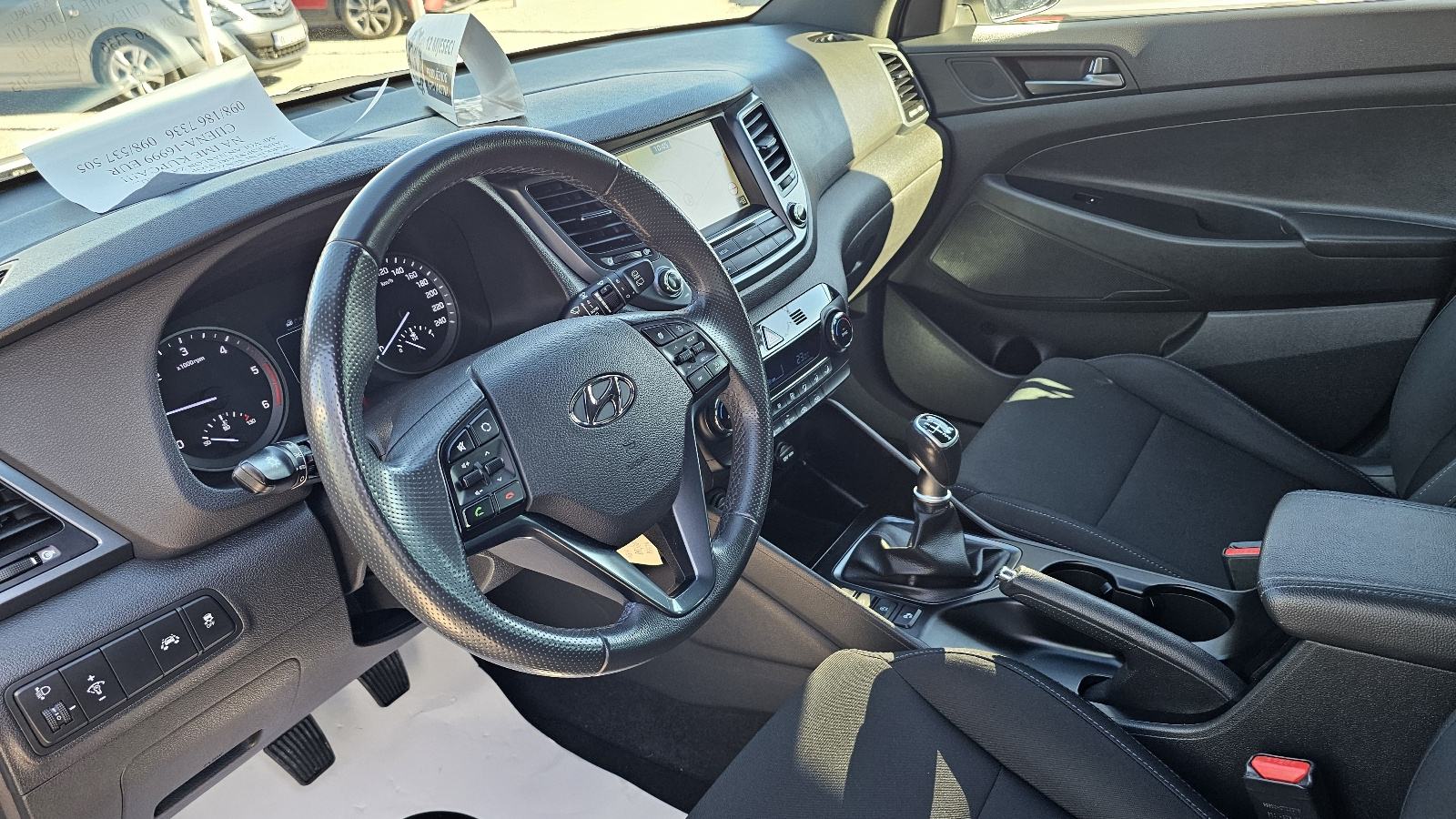 Hyundai Tucson 1.7 CRDI,NAVIGACIJA,KAMERA,CLIMATRONIC,LED,TEMPOMAT, fotografija 10