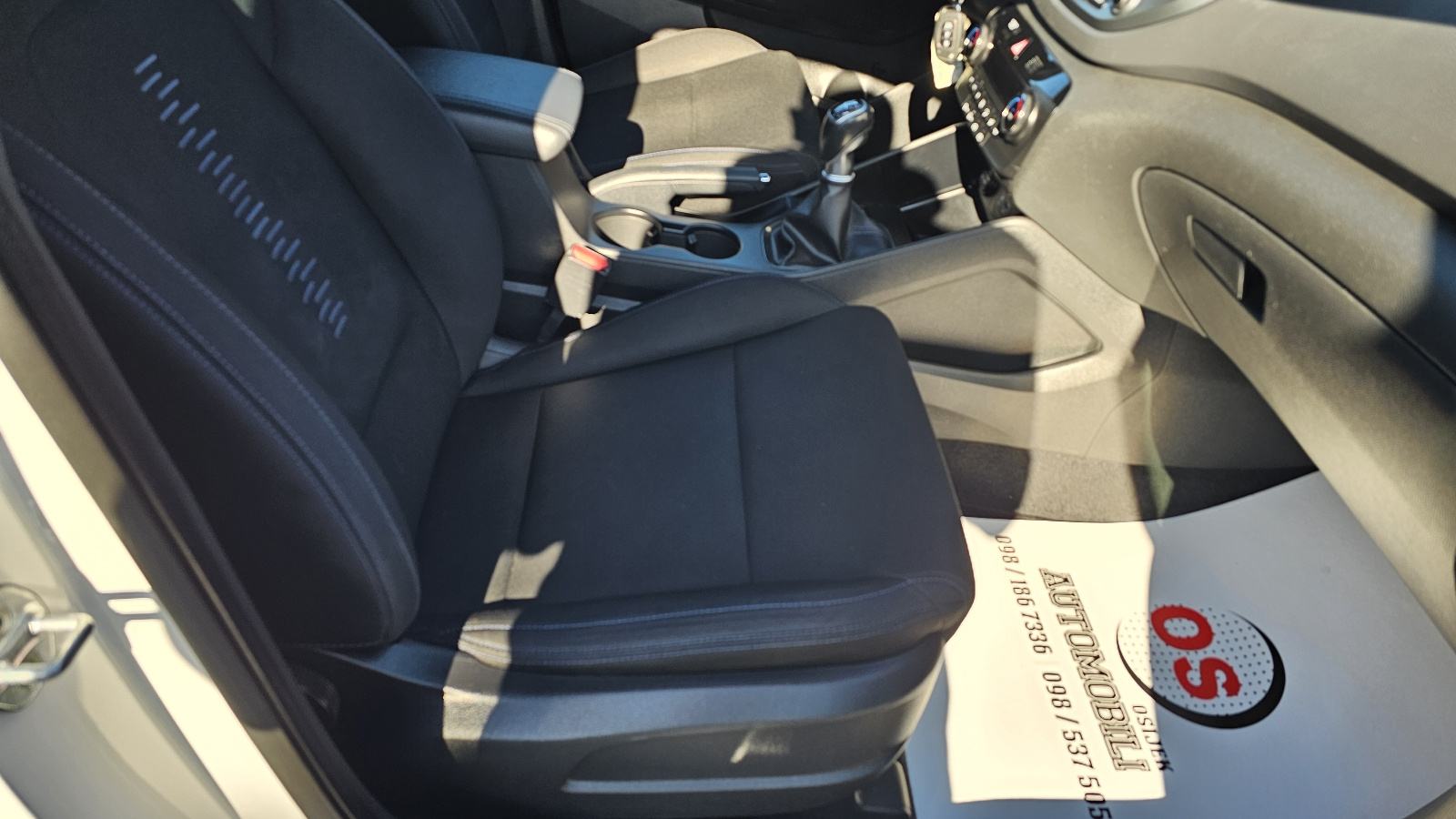 Hyundai Tucson 1.7 CRDI,NAVIGACIJA,KAMERA,CLIMATRONIC,LED,TEMPOMAT, fotografija 12