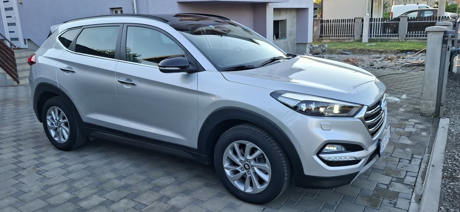 Hyundai Tucson 1,7 CRDi Premium, fotografija 8