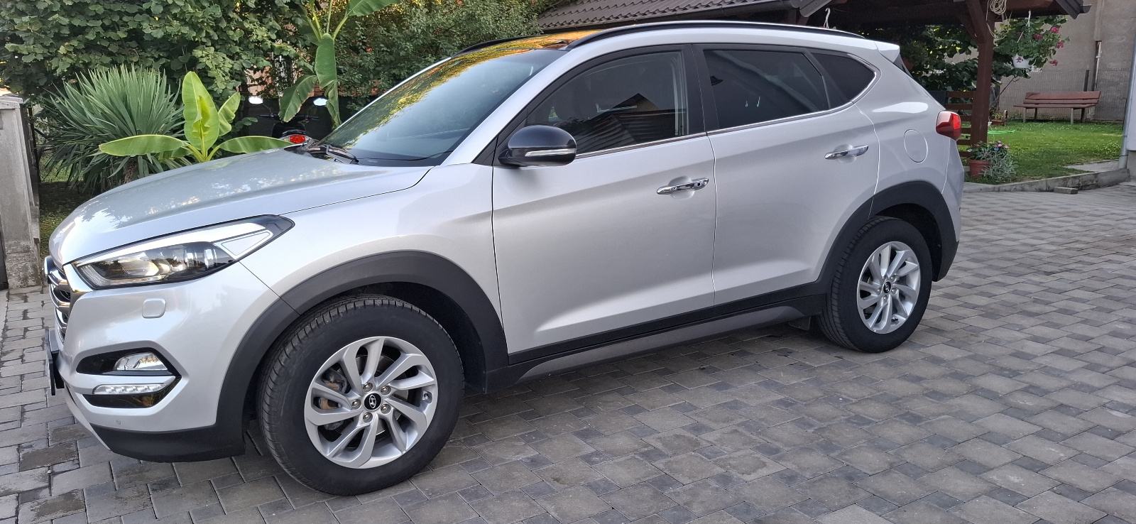Hyundai Tucson 1,7 CRDi Premium, fotografija 9