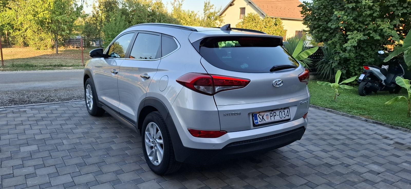 Hyundai Tucson 1,7 CRDi Premium, fotografija 4