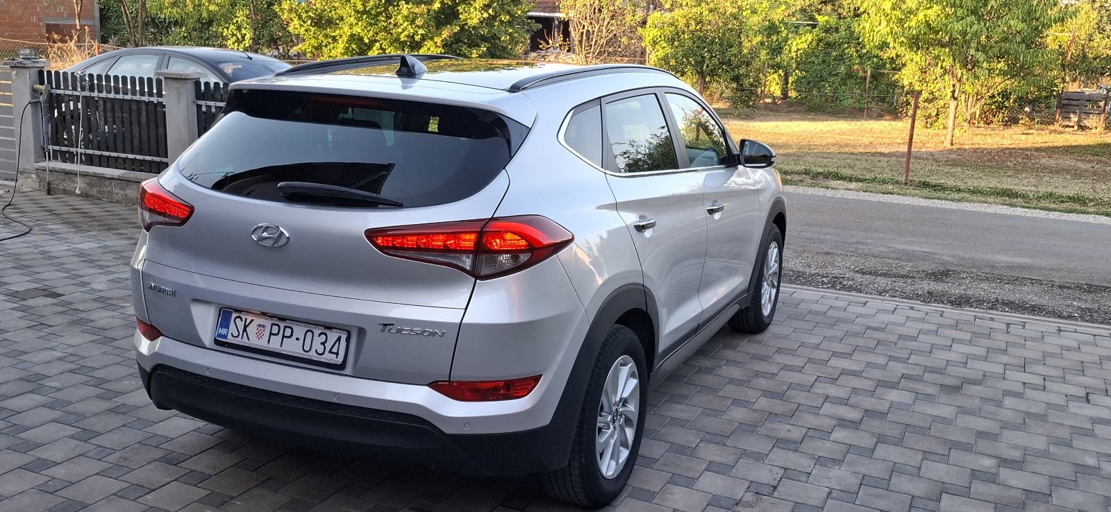 Hyundai Tucson 1,7 CRDi Premium, fotografija 10