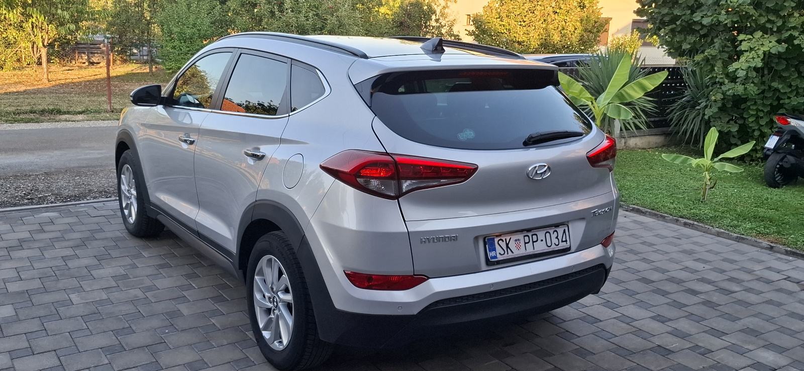 Hyundai Tucson 1,7 CRDi Premium, fotografija 11