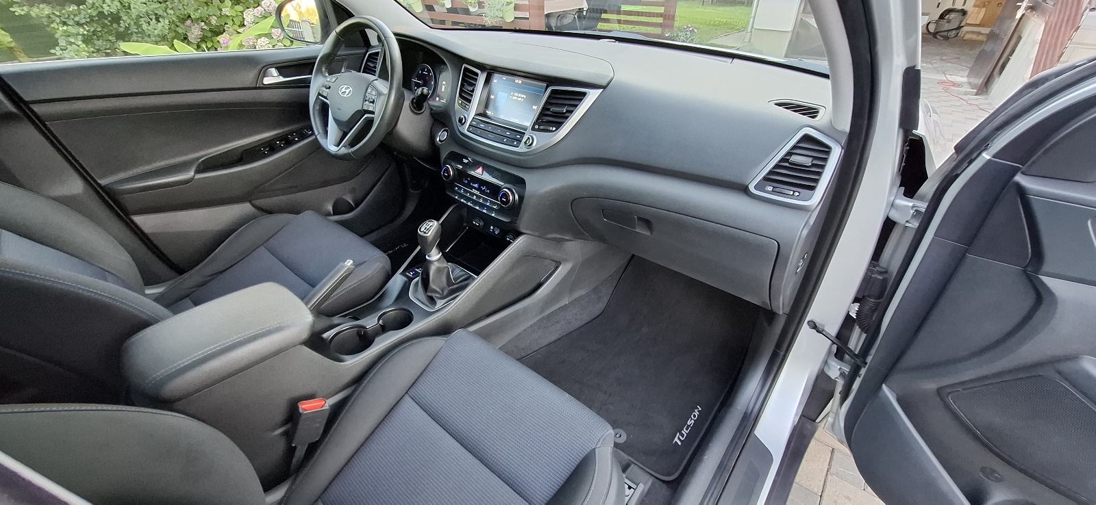 Hyundai Tucson 1,7 CRDi Premium, fotografija 18