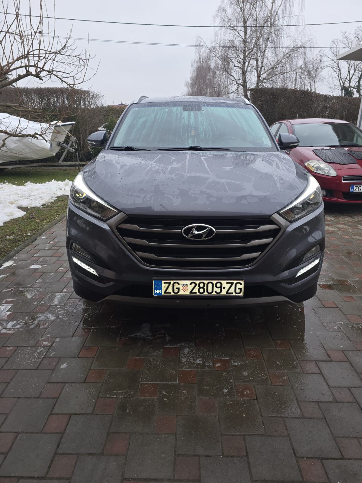 Hyundai Tucson 1.7 CRDi SERVISIRAN ISPRAVAN, fotografija 2