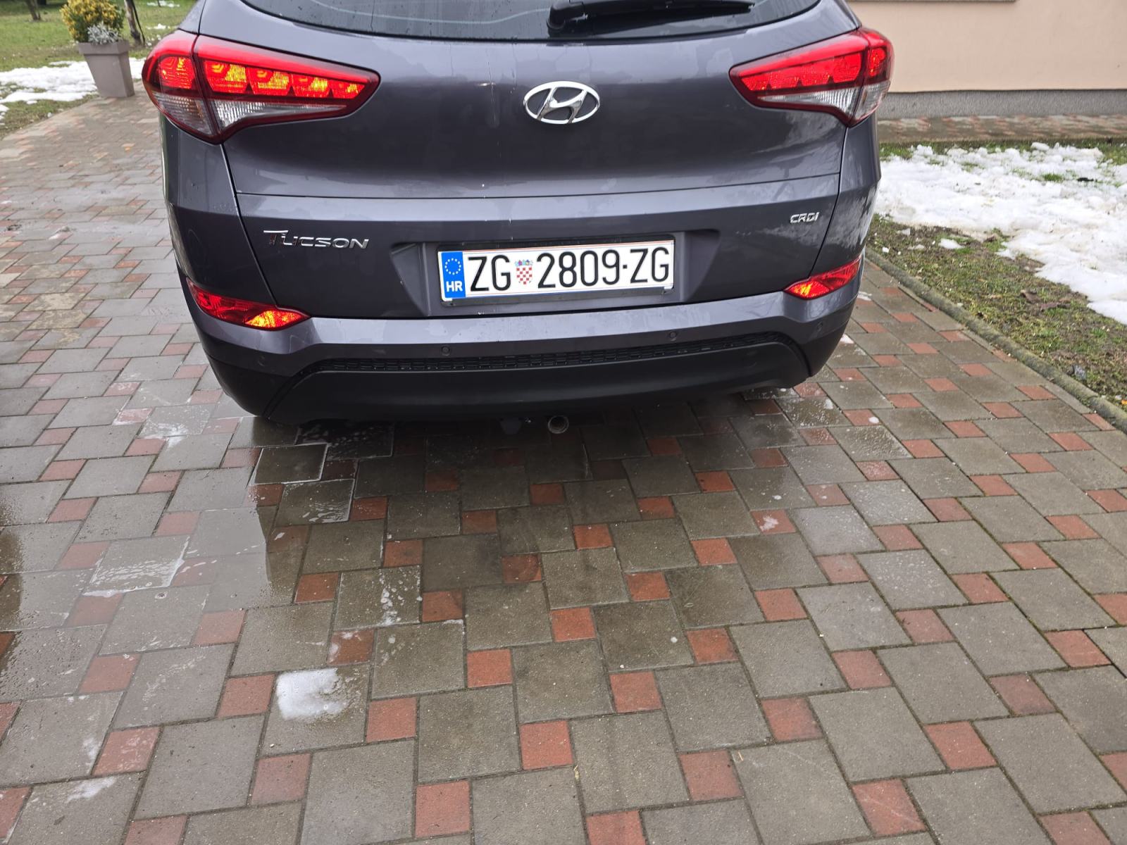 Hyundai Tucson 1.7 CRDi SERVISIRAN ISPRAVAN, fotografija 3