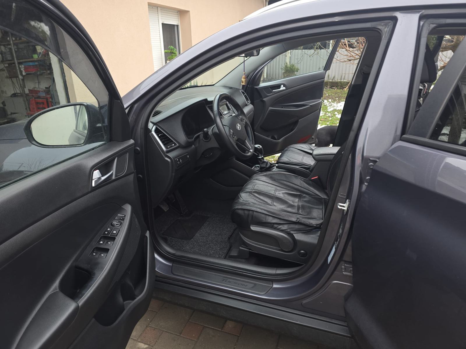 Hyundai Tucson 1.7 CRDi SERVISIRAN ISPRAVAN, fotografija 4