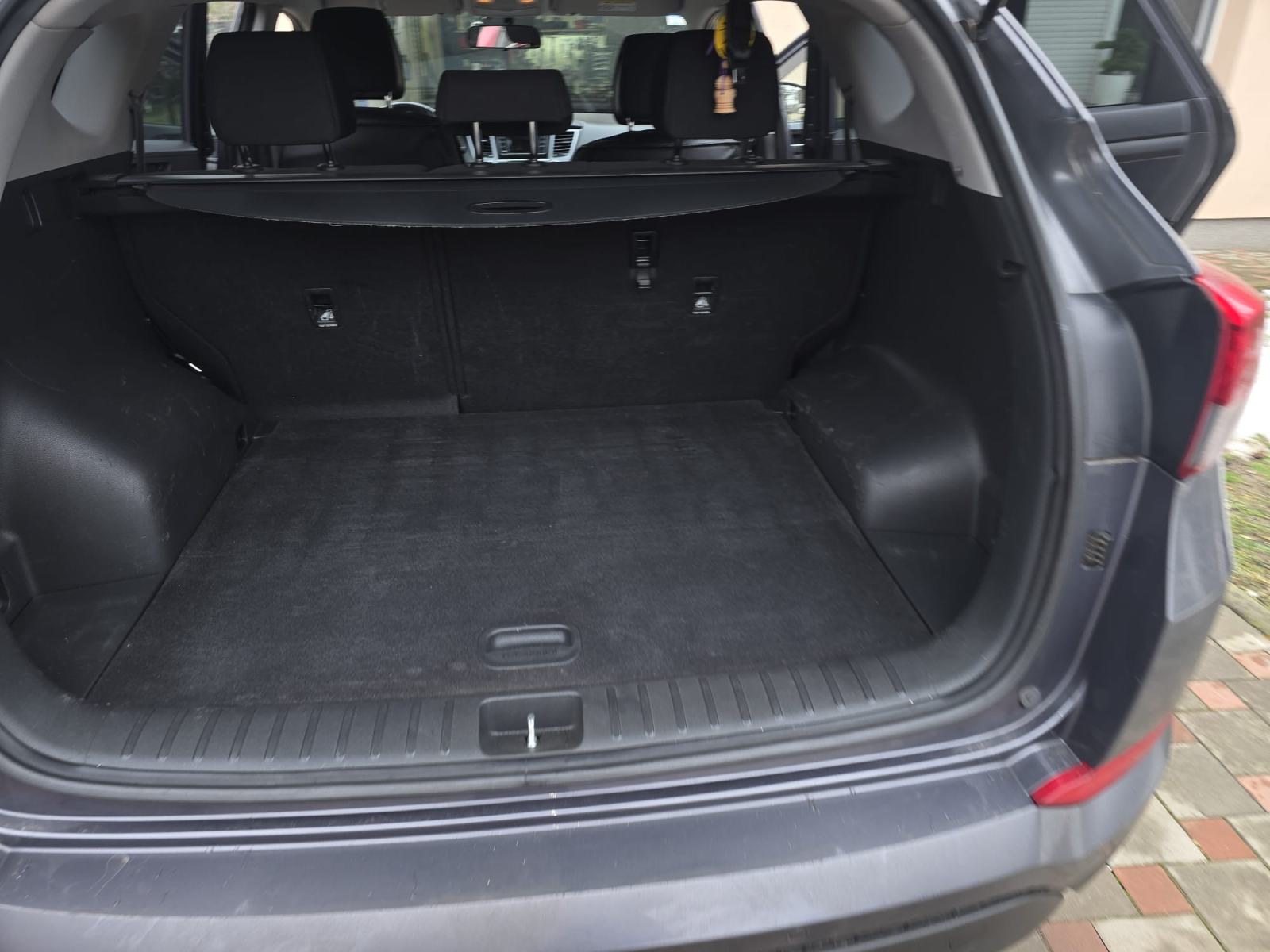 Hyundai Tucson 1.7 CRDi SERVISIRAN ISPRAVAN, fotografija 6