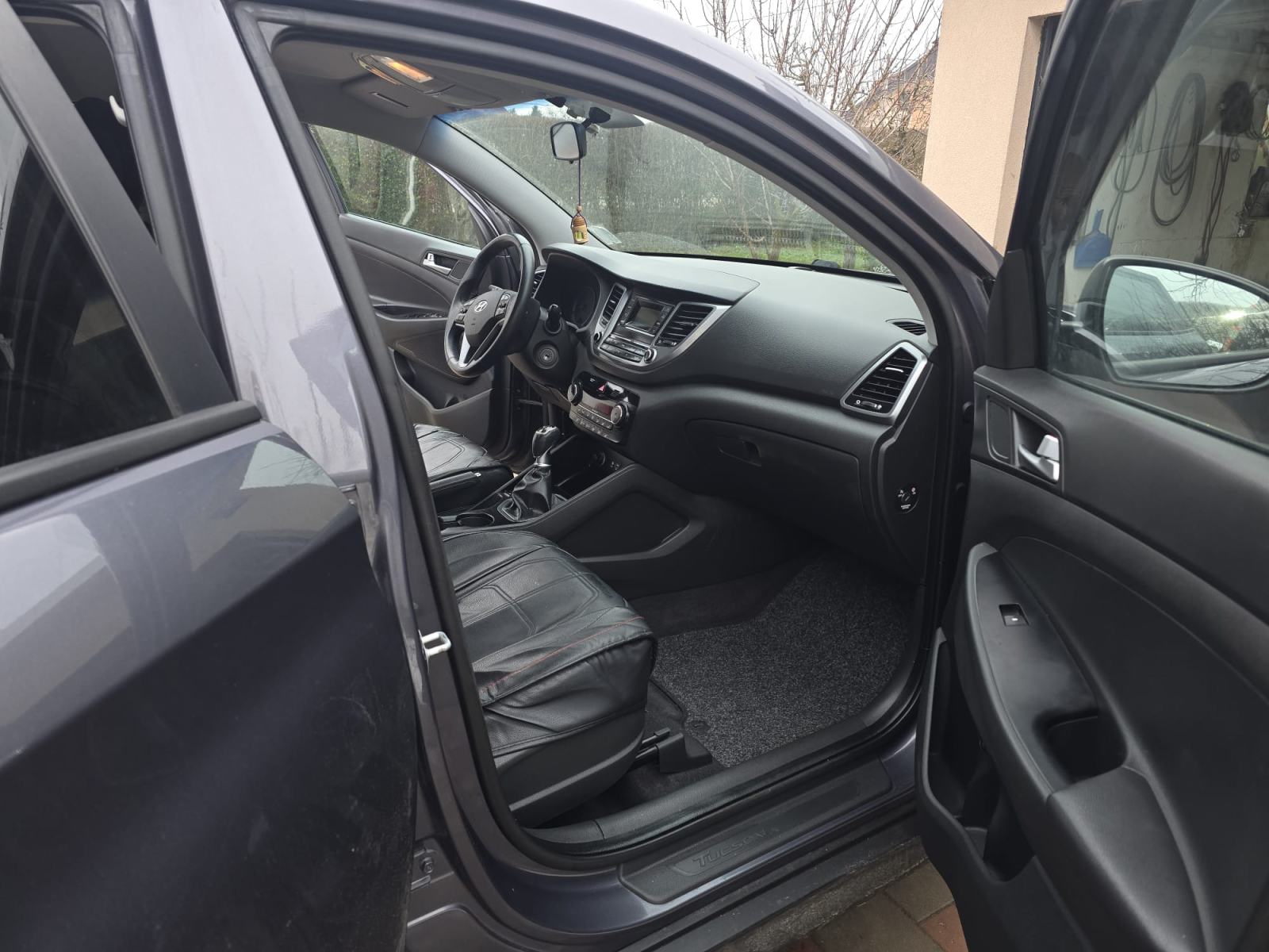 Hyundai Tucson 1.7 CRDi SERVISIRAN ISPRAVAN, fotografija 10