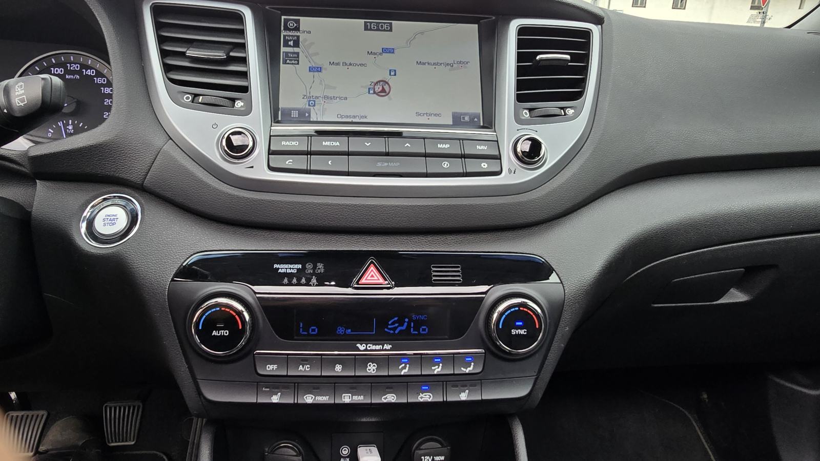 Hyundai Tucson 1.7 CRDi Premium • Panorama • Koža • Navi • Kamera •, fotografija 13