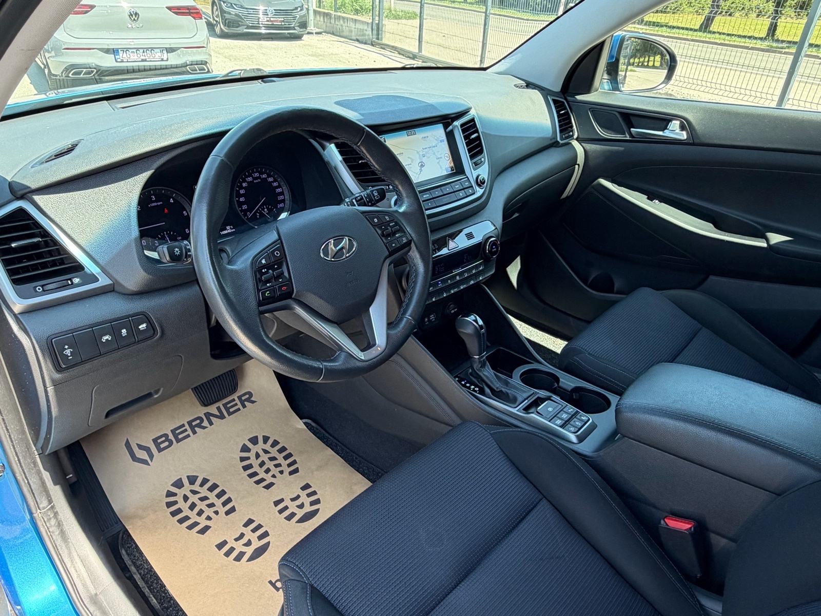 Hyundai Tucson 1.7 CRDi Style *Automatik!* BiXenon Navi Kamera Servisn, fotografija 11