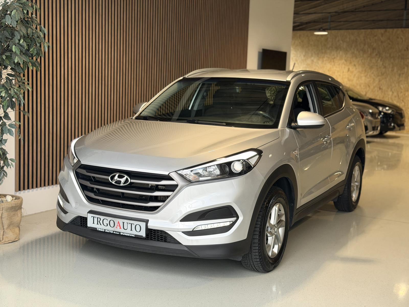 Hyundai Tucson 1,7 CRDi *TEMPOMAT - PDC - 12 MJ JAMSTVO*, fotografija 3