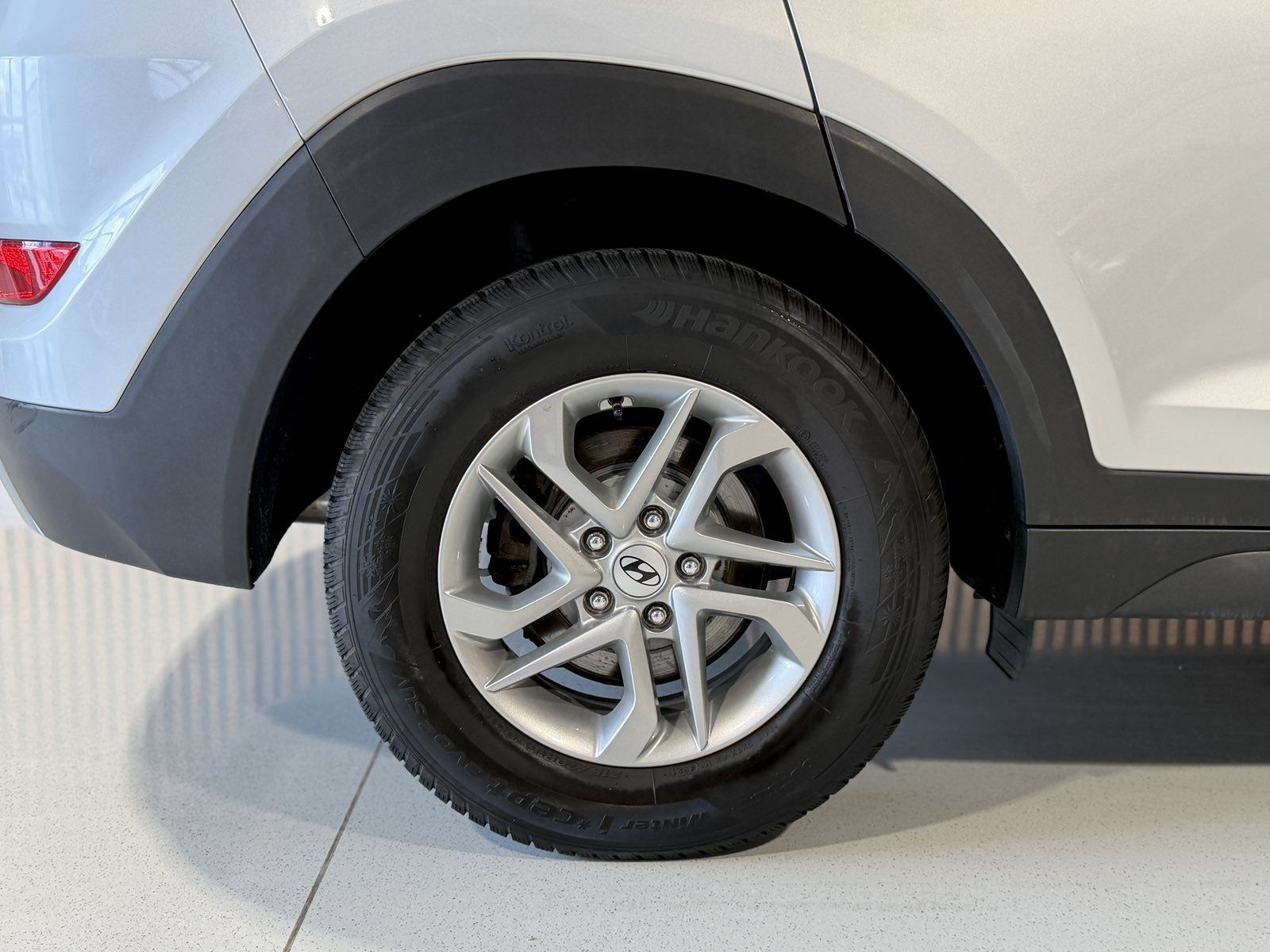 Hyundai Tucson 1,7 CRDi *TEMPOMAT - PDC - 12 MJ JAMSTVO*, fotografija 11