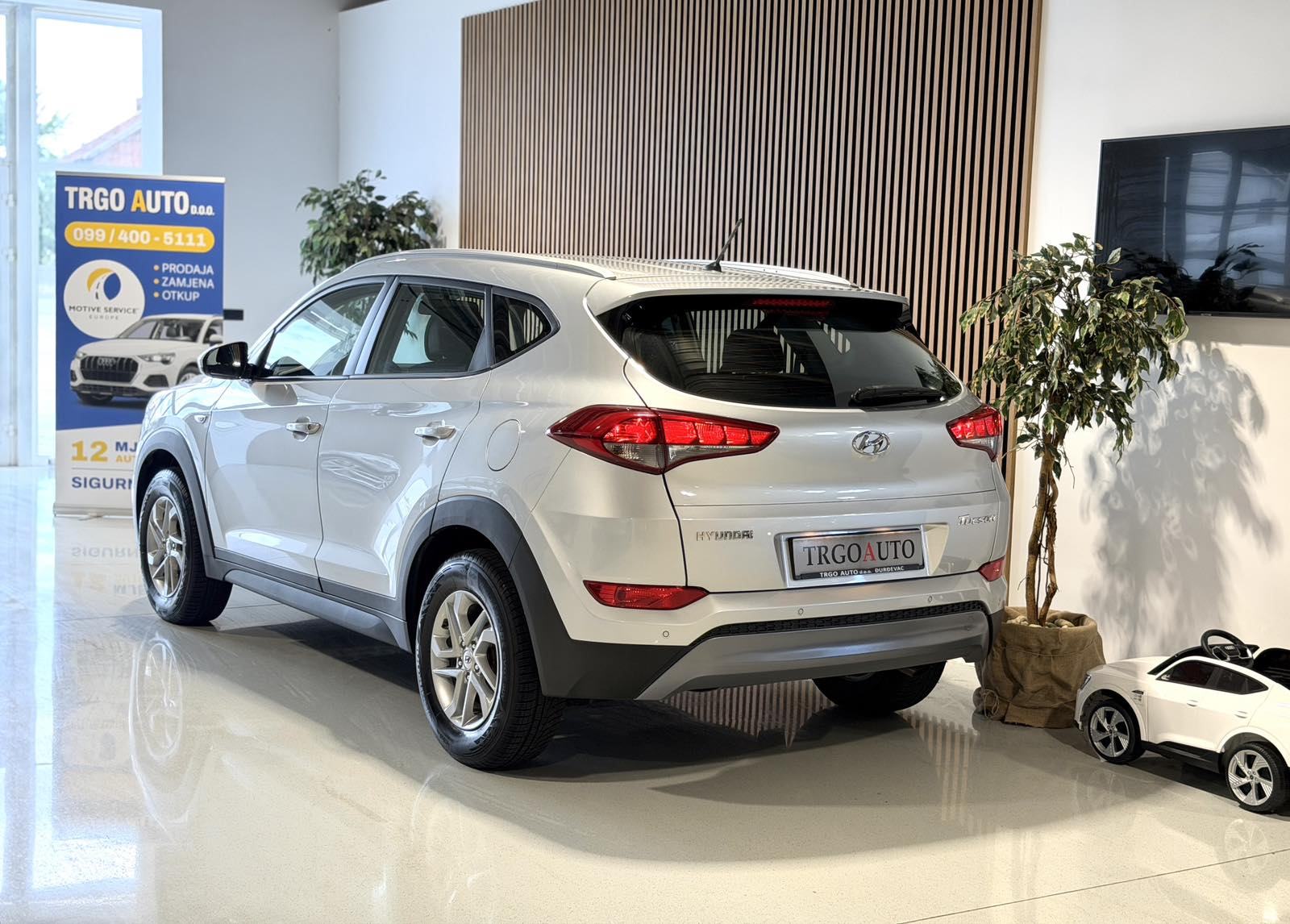 Hyundai Tucson 1,7 CRDi *TEMPOMAT - PDC - 12 MJ JAMSTVO*, fotografija 5