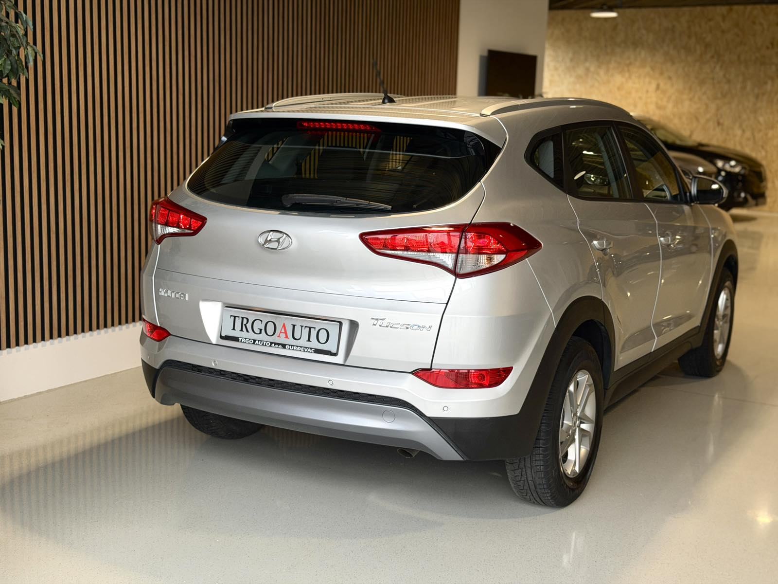 Hyundai Tucson 1,7 CRDi *TEMPOMAT - PDC - 12 MJ JAMSTVO*, fotografija 7