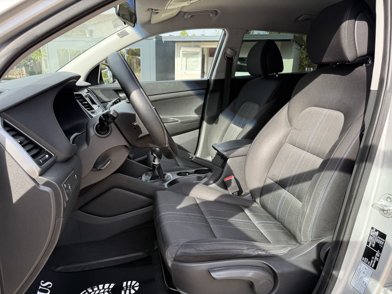 HYUNDAI TUCSON 1.7 CRDi *Urban* 2016. Godina, Servisna, HR Vozilo **, fotografija 10