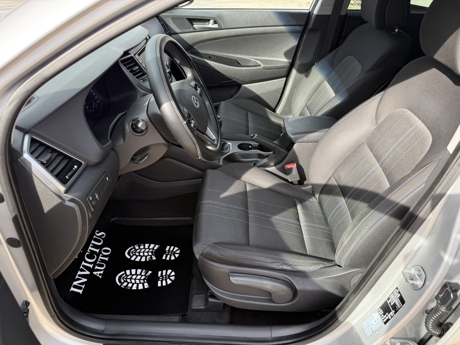 HYUNDAI TUCSON 1.7 CRDi *Urban* 2016. Godina, Servisna, HR Vozilo **, fotografija 9