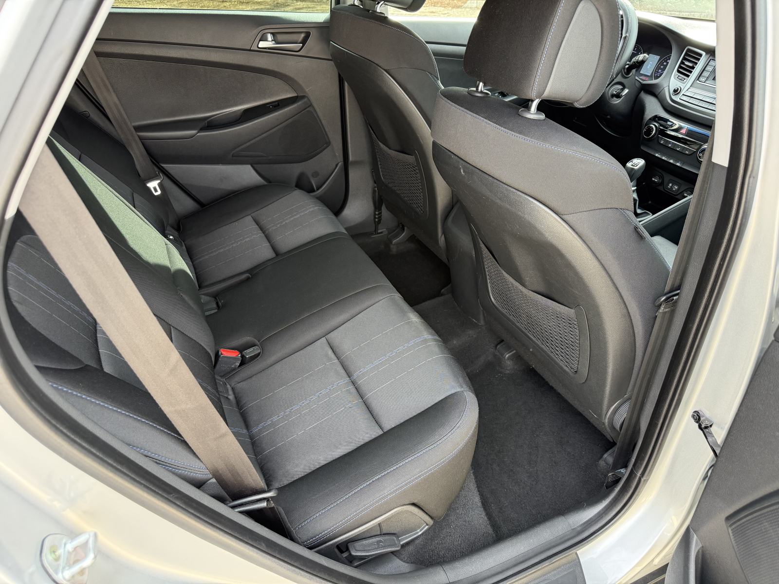 HYUNDAI TUCSON 1.7 CRDi *Urban* 2016. Godina, Servisna, HR Vozilo **, fotografija 16