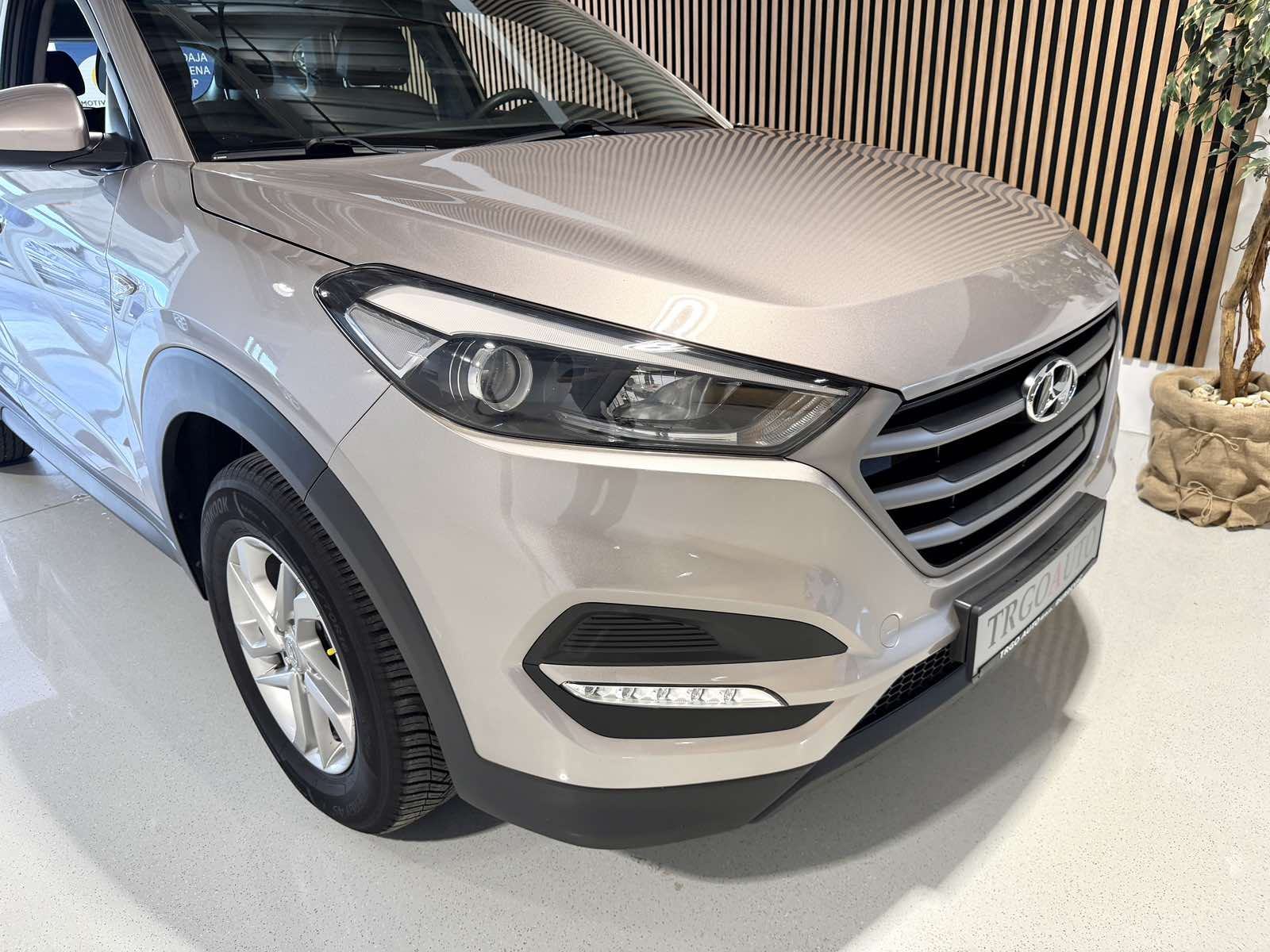 Hyundai Tucson 1,7 CRDi *XENON-TEMPOMAT-ALU- 3.GODINE JAMSTVO*, fotografija 3