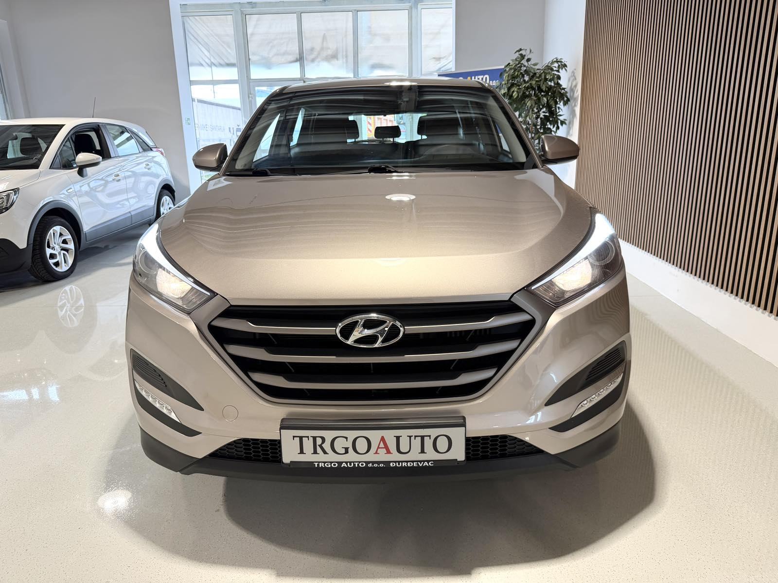 Hyundai Tucson 1,7 CRDi *XENON-TEMPOMAT-ALU- 3.GODINE JAMSTVO*, fotografija 4
