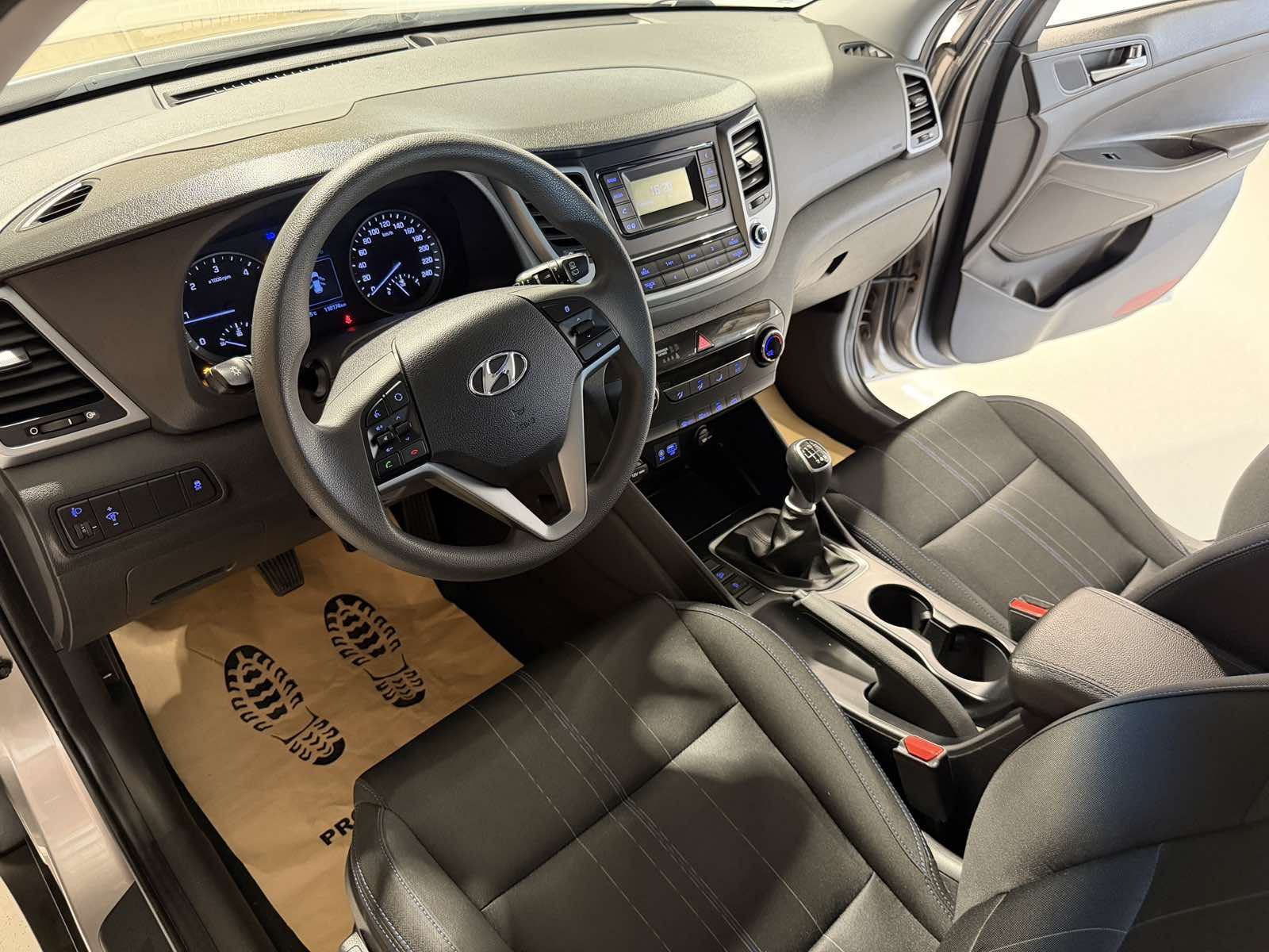 Hyundai Tucson 1,7 CRDi *XENON-TEMPOMAT-ALU- 3.GODINE JAMSTVO*, fotografija 16