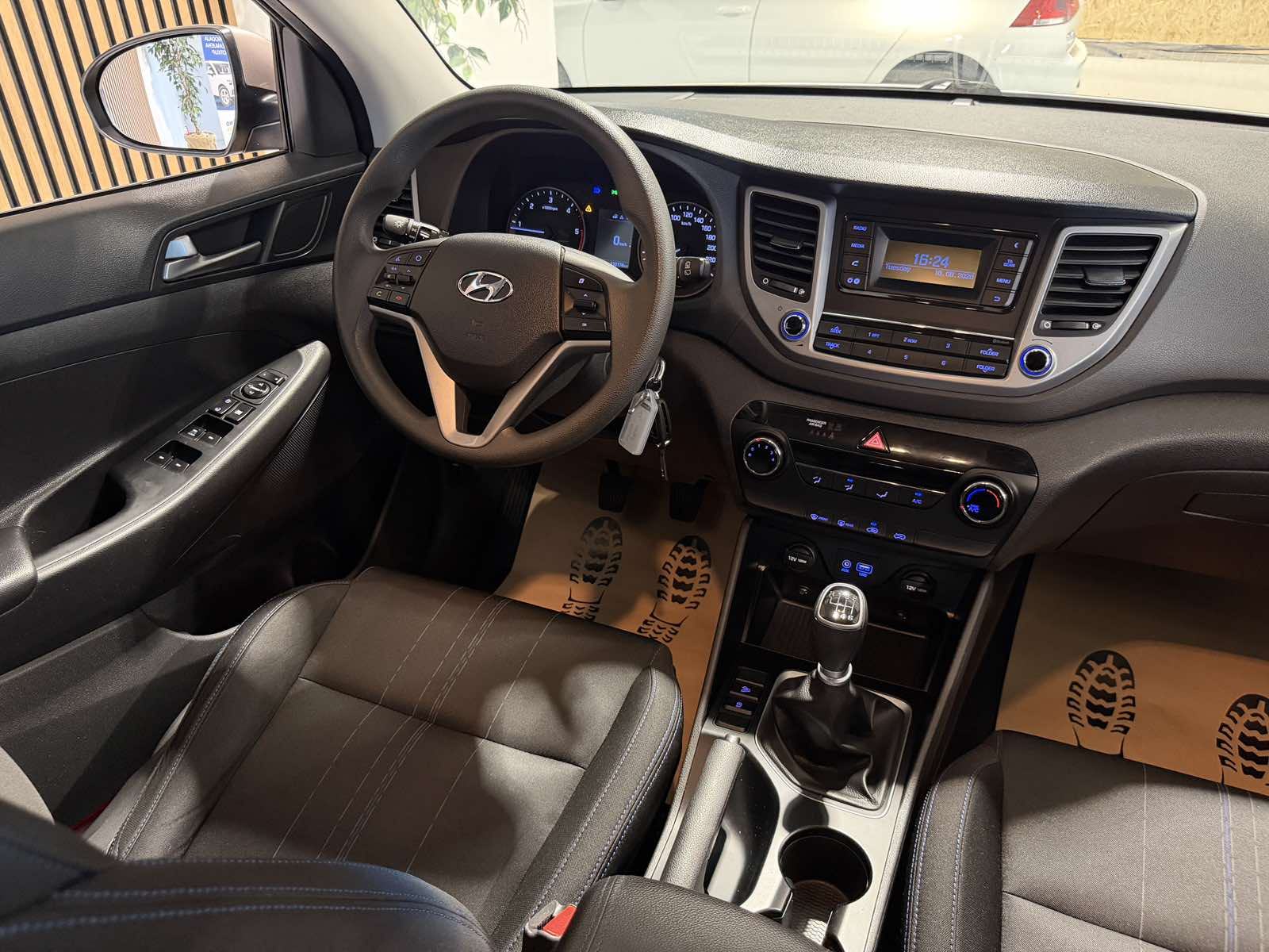 Hyundai Tucson 1,7 CRDi *XENON-TEMPOMAT-ALU- 3.GODINE JAMSTVO*, fotografija 14