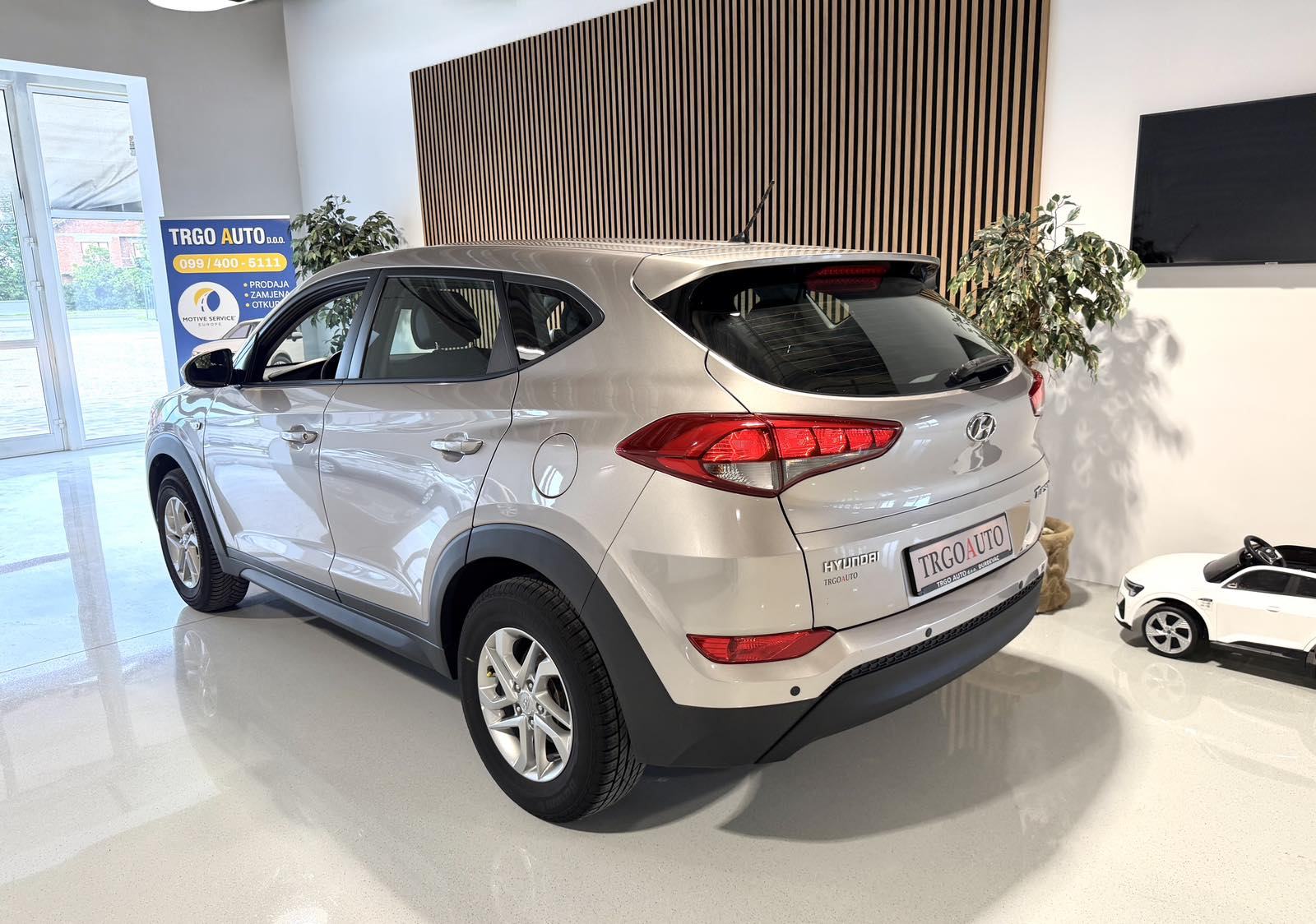 Hyundai Tucson 1,7 CRDi *XENON-TEMPOMAT-ALU- 3.GODINE JAMSTVO*, fotografija 9