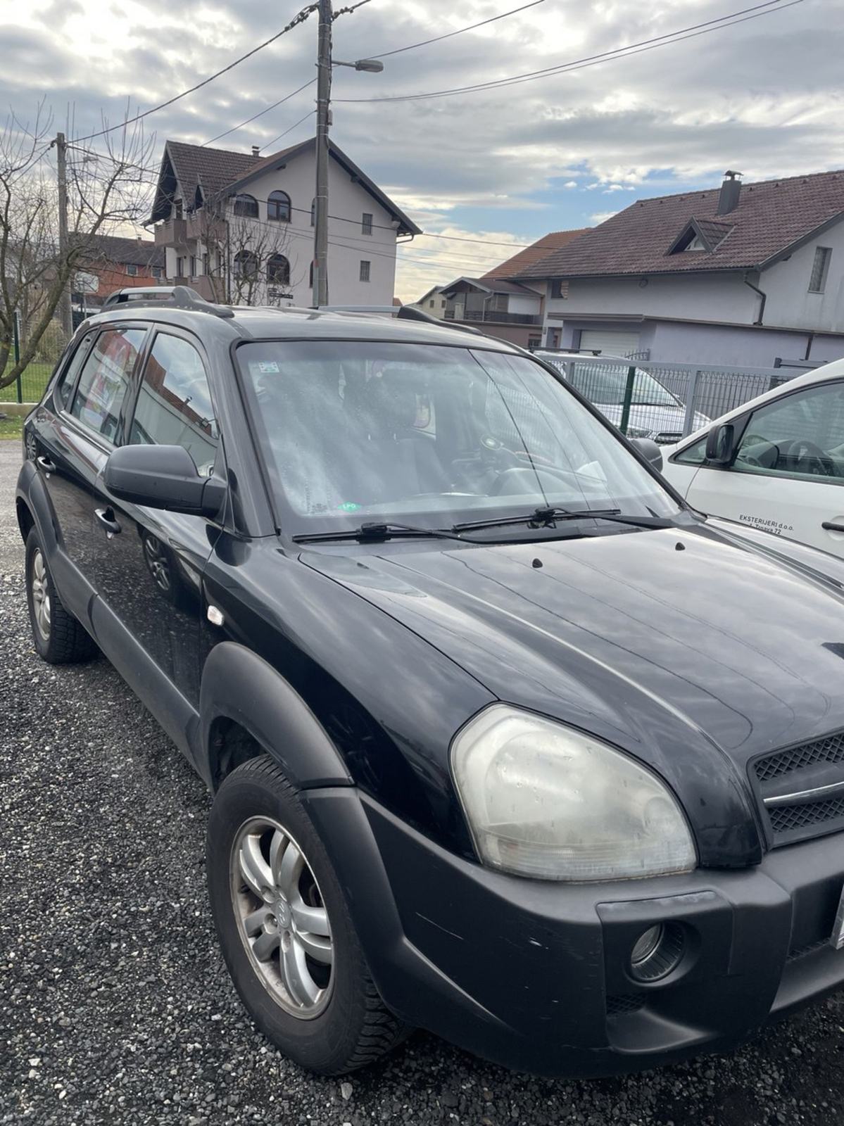 Hyundai Tucson 2.0, benzin + plin, reg. do 07/2027, pogled izvana - slika 3